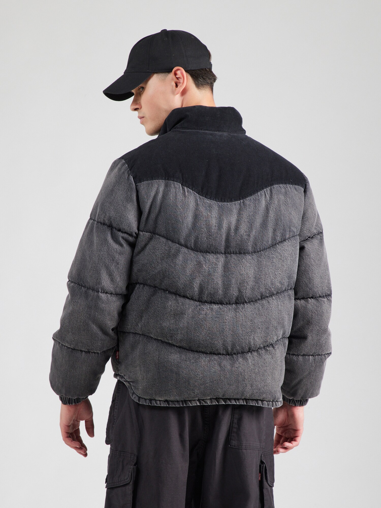 LEVI'S ® Prechodná bunda 'Wild West Short Puffer Jacket' čierna / čierny denim (obrázok 3)