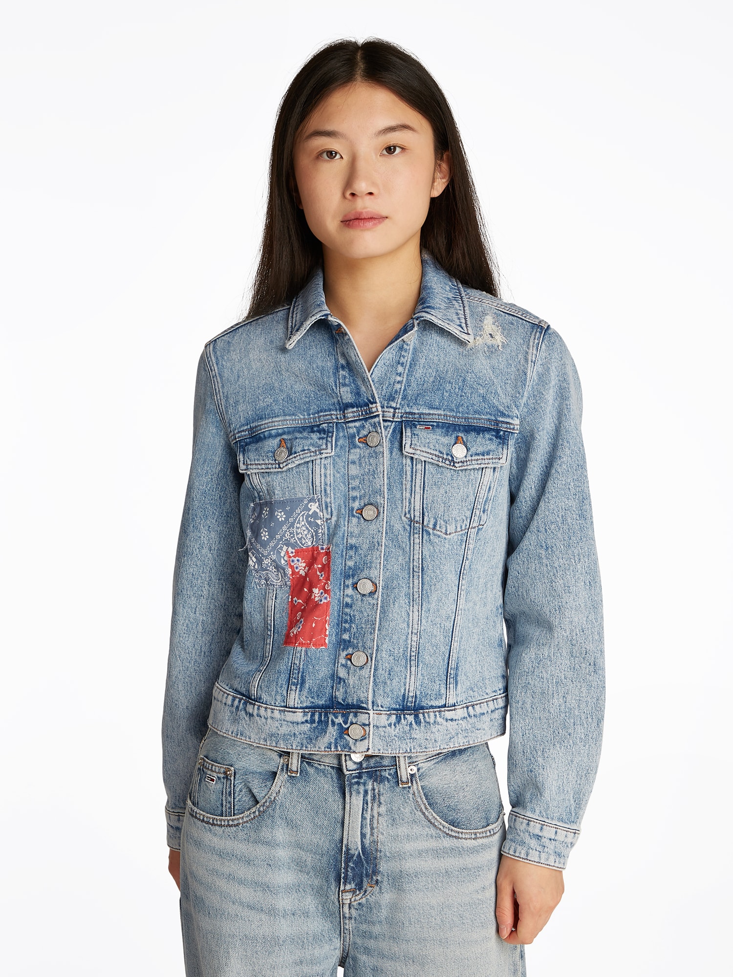 Tommy Jeans Átmeneti dzseki 'CLASSIC' galambkék / kék farmer / piros / fehér termék 2. képe