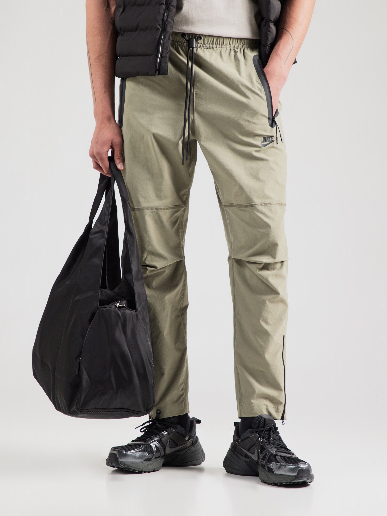 Nike Sportswear Nadrág  olíva termék 2. képe