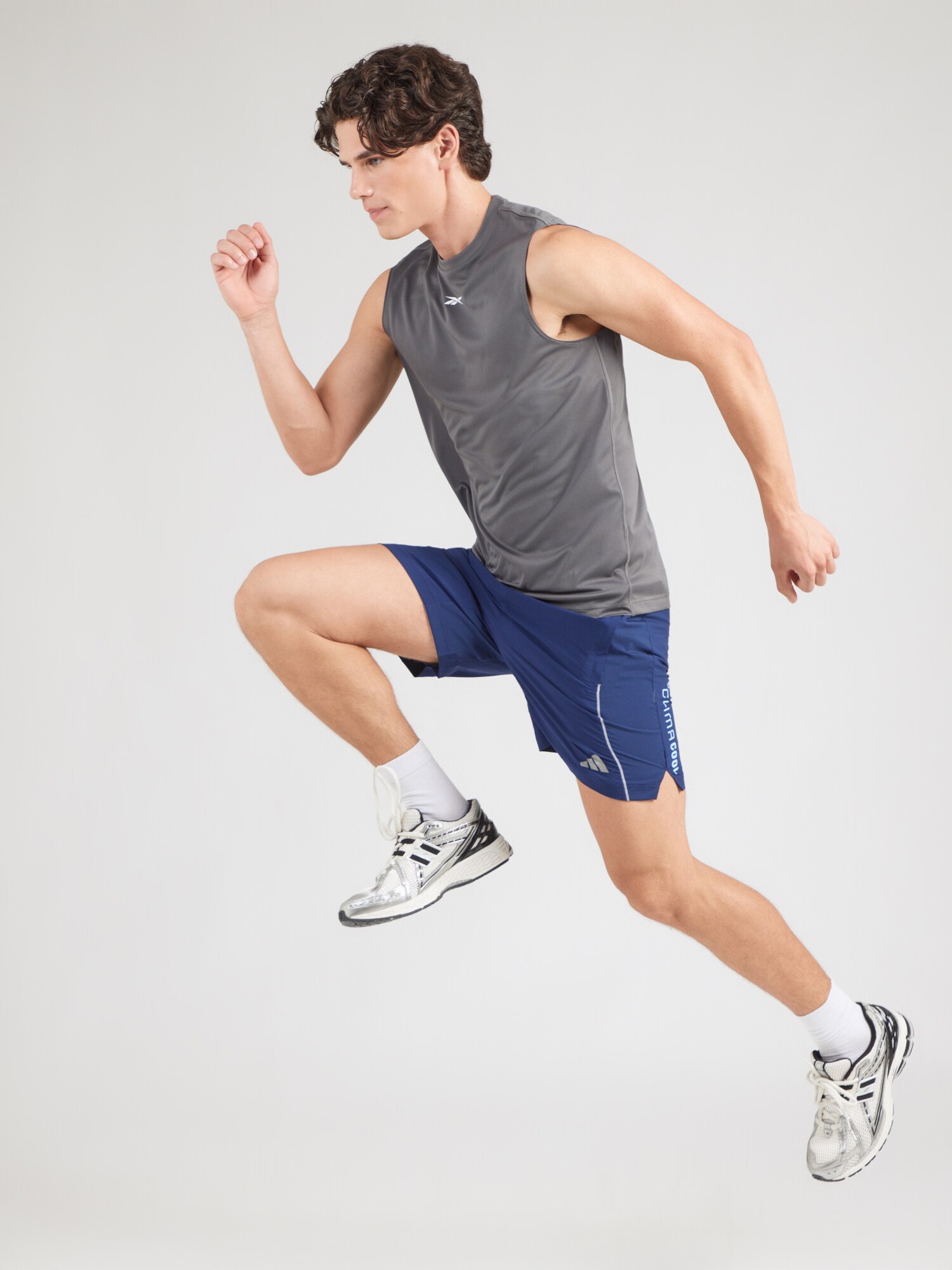 Reebok Camiseta funcional gris – imagen 3