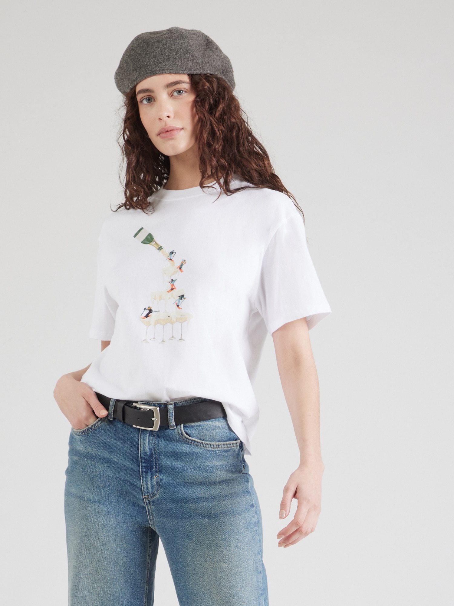 Abercrombie & Fitch Póló 'CHAMPAGNE SKIIERS' bézs / zöld / narancs / fehér termék 2. képe