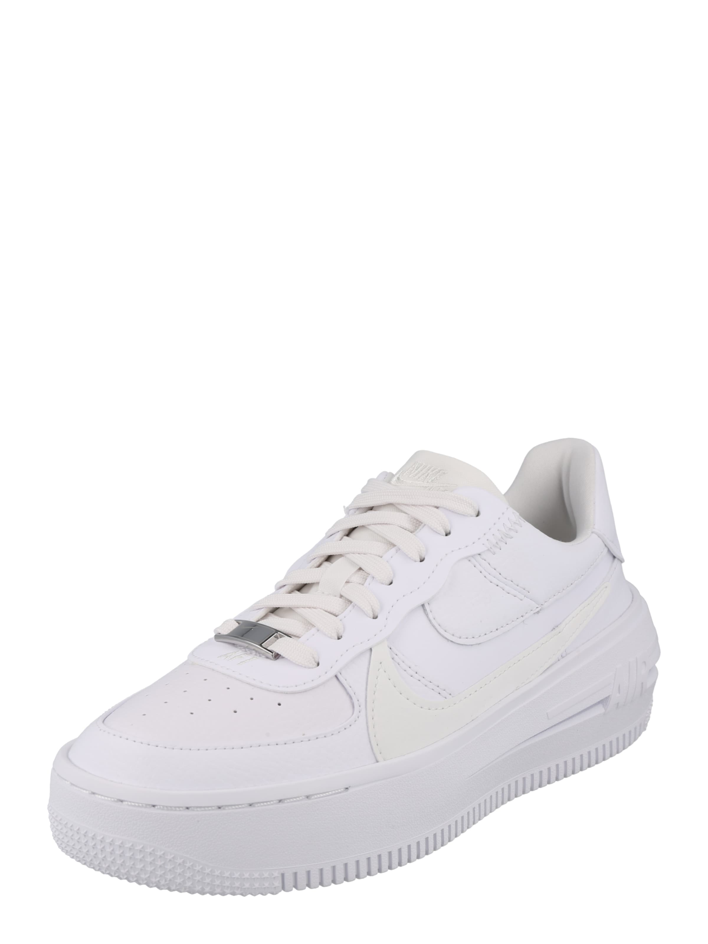 Low top sneakers