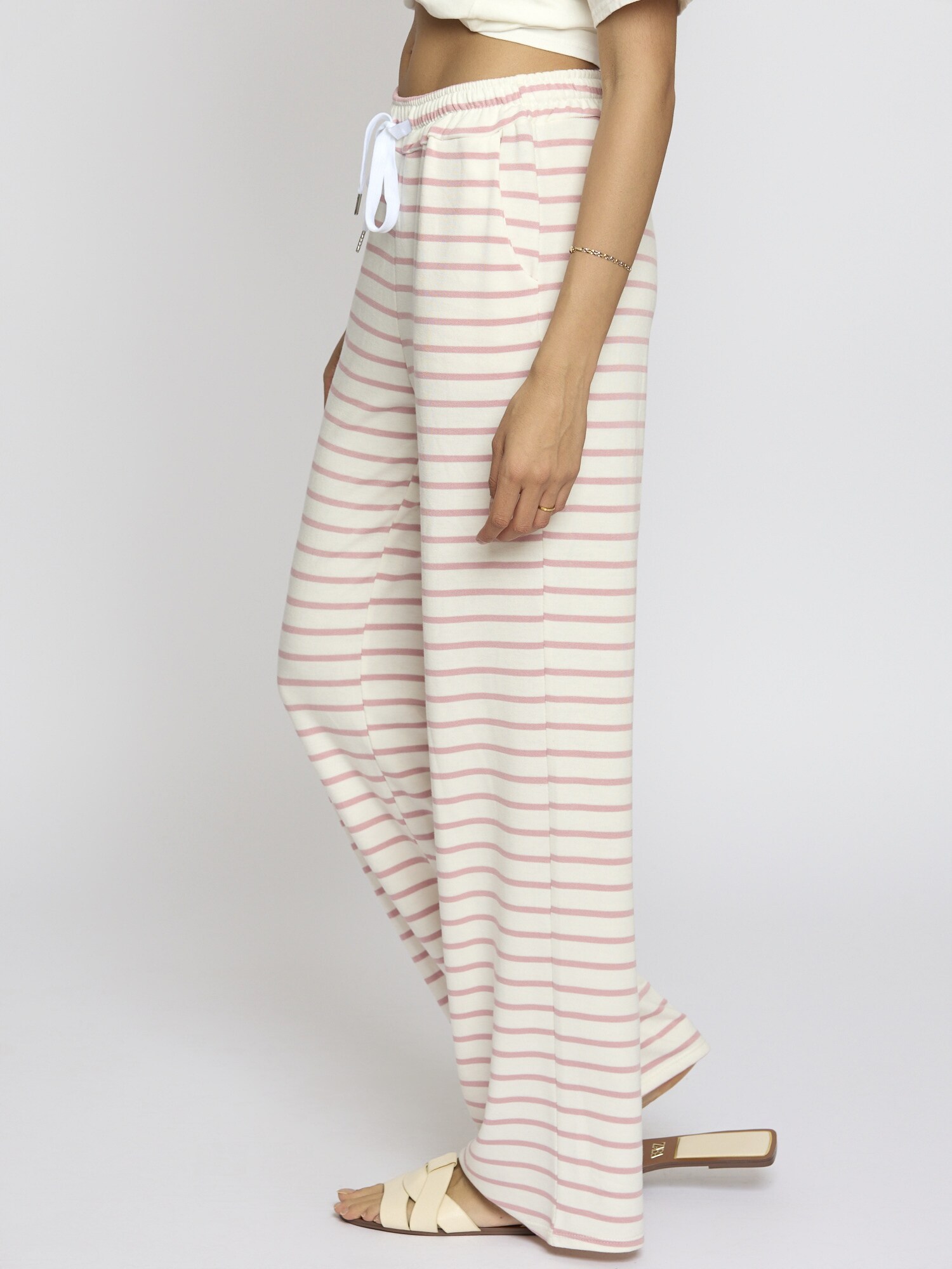 Thumbnail - Lilavie Hose Sveaa