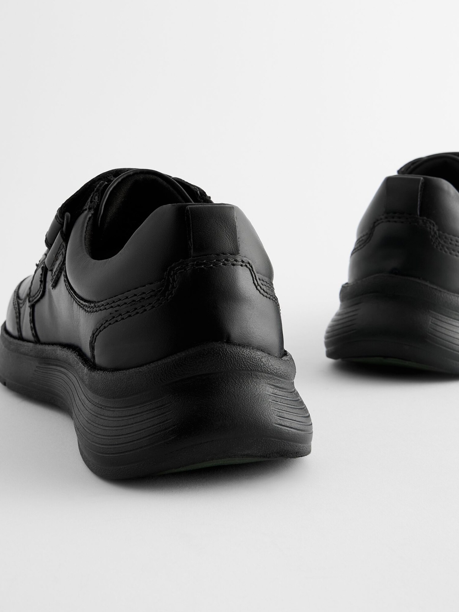 Thumbnail - Next Sneaker