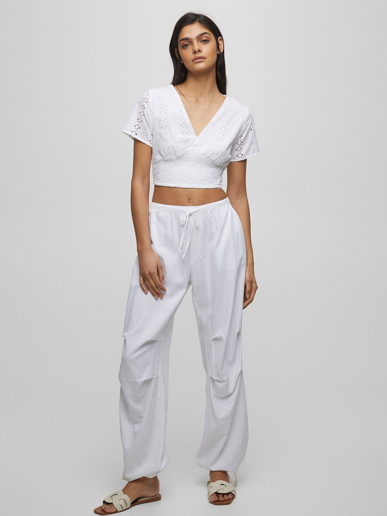 Pull&Bear Nadrág  fehér termék 2. képe