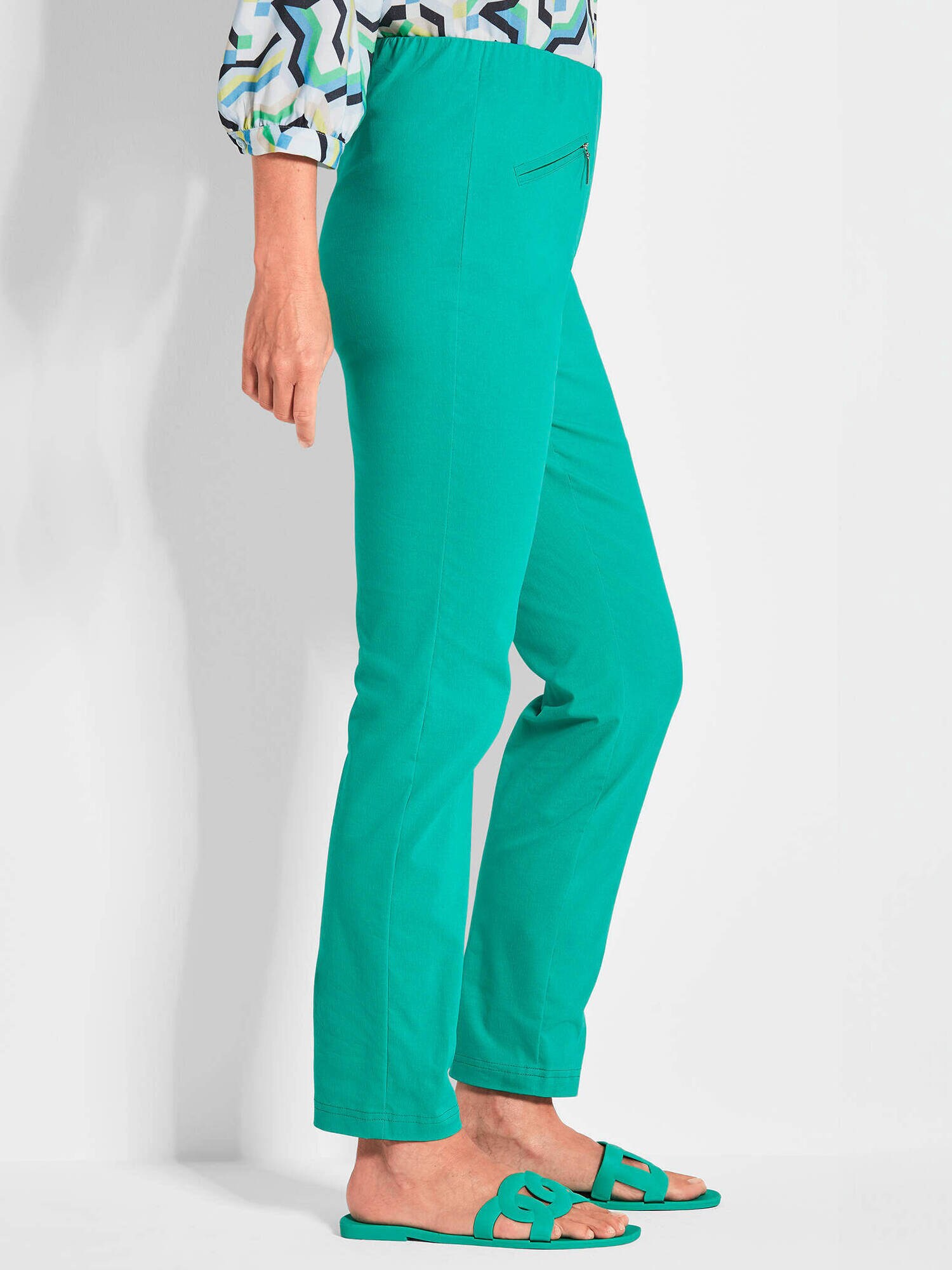 Thumbnail - Goldner Hose Louisa