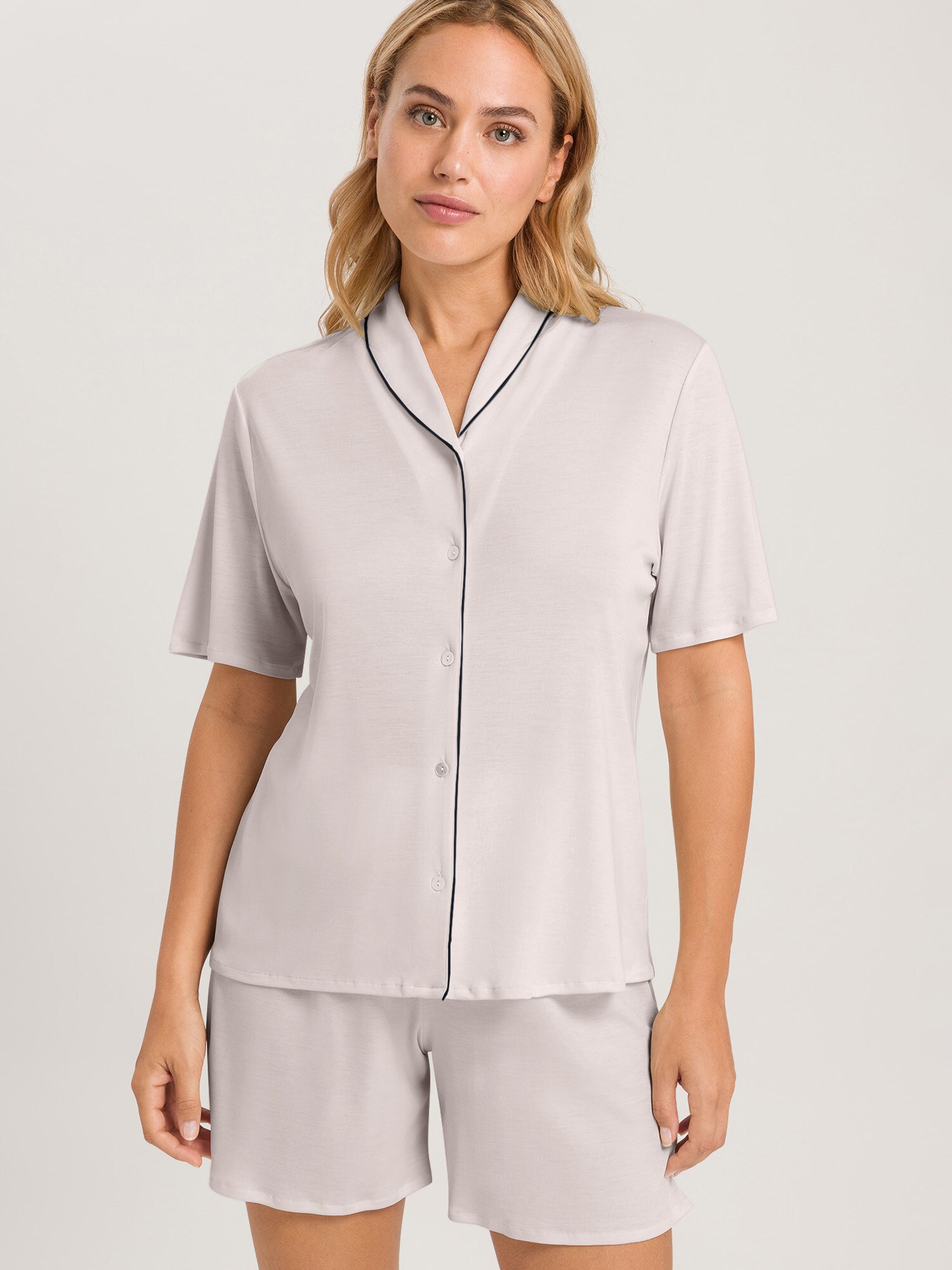 Thumbnail - Hanro Shorty Natural Comfort