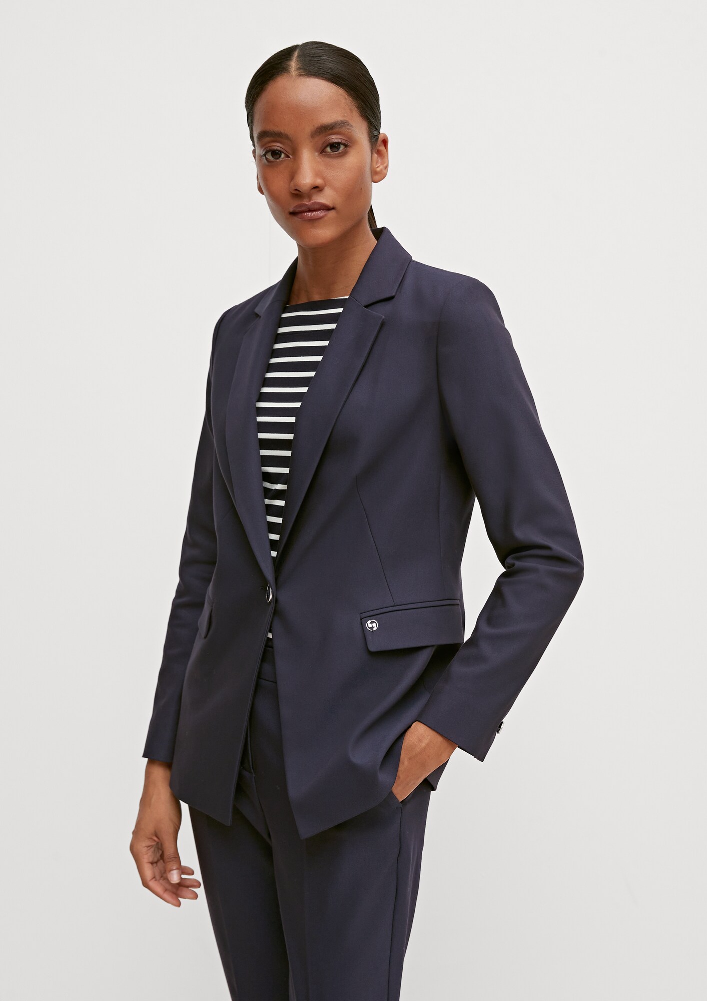 Thumbnail - Blazer