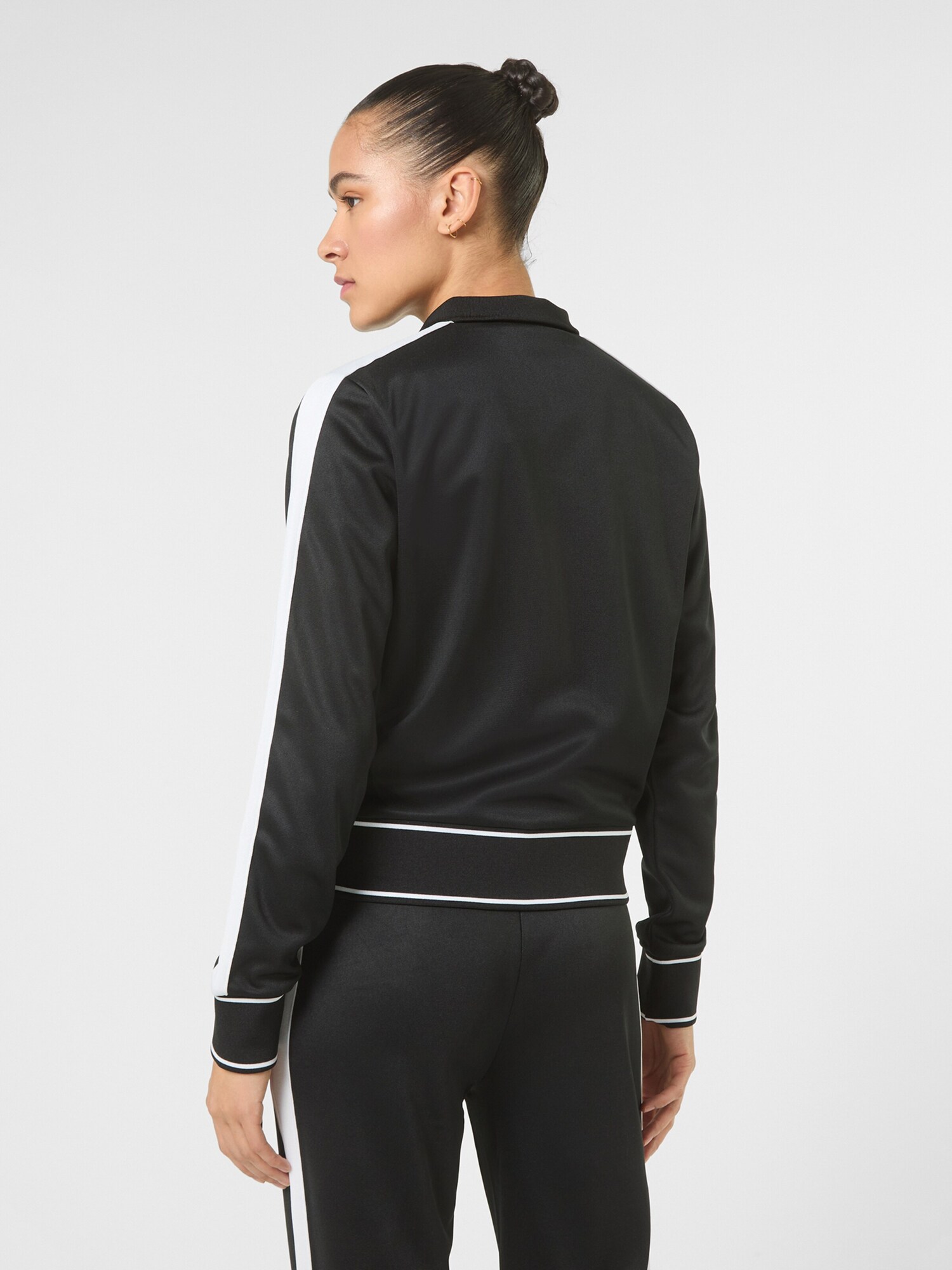 FILA Sudadera con cremallera 'MICHI regular cropped taped track jacket' negro – imagen 2