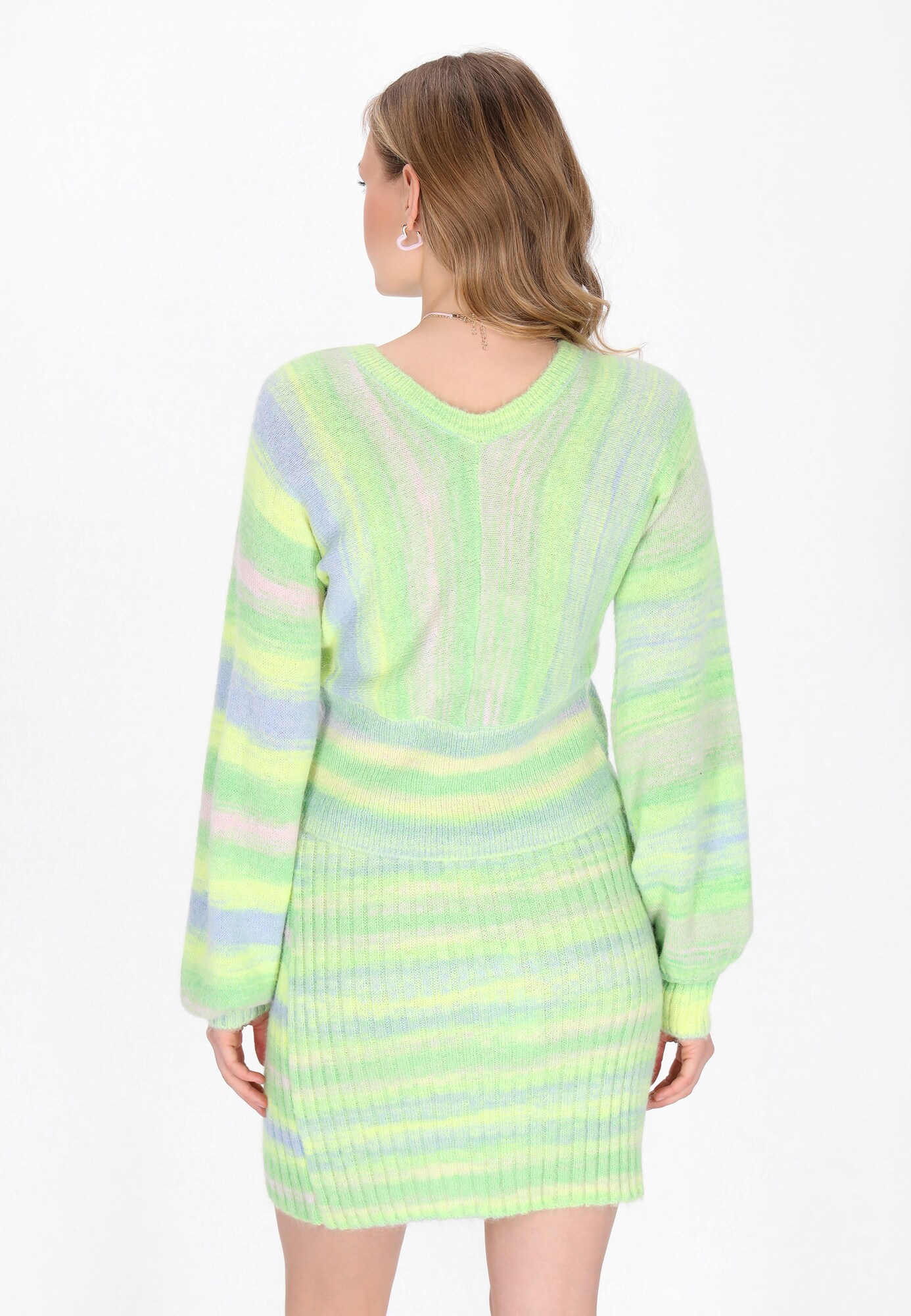 Thumbnail - MYMO Pullover