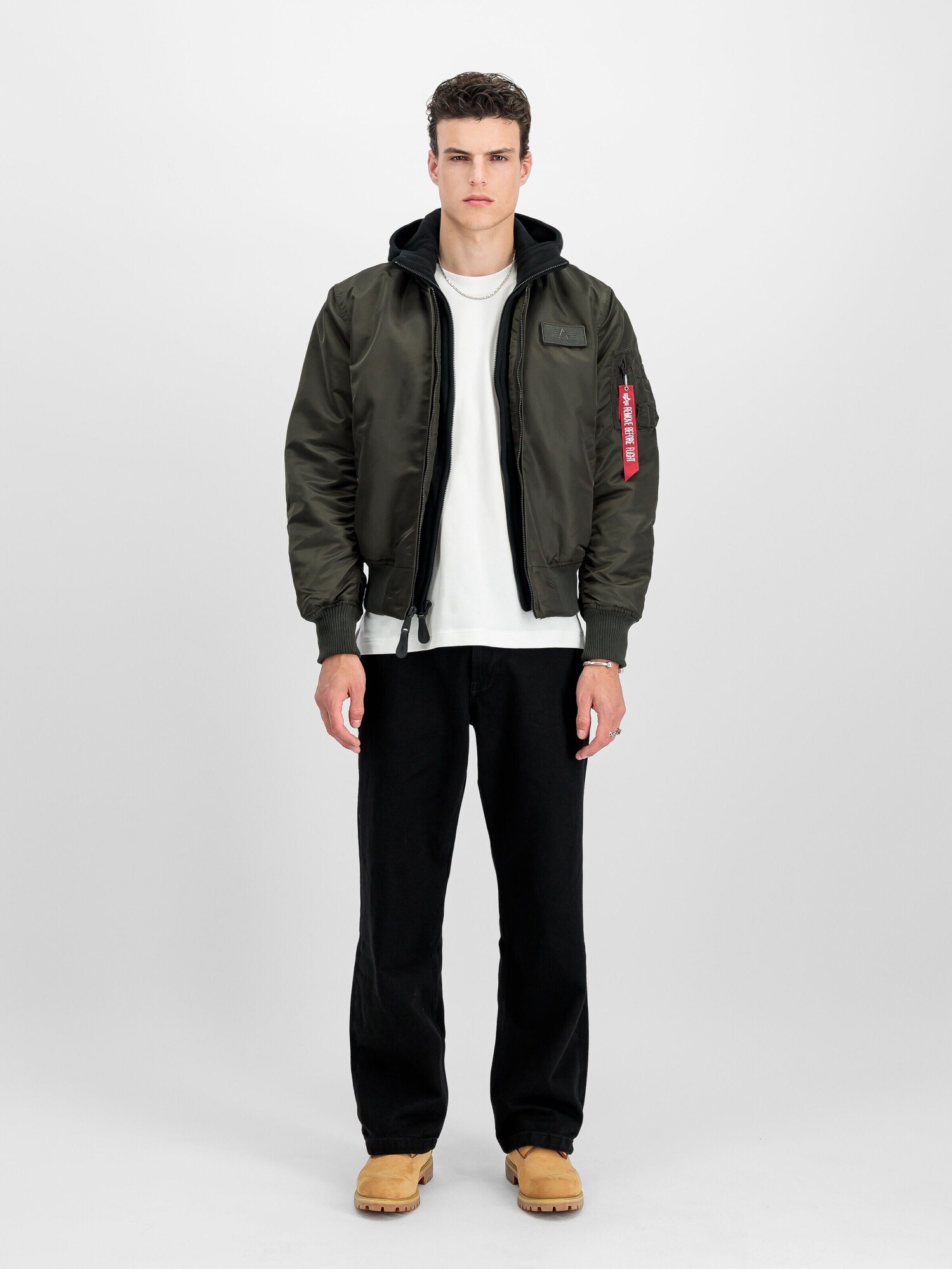 ALPHA INDUSTRIES Chaqueta de entretiempo 'MA-1 D-Tec'  verde oscuro / negro – imagen 4