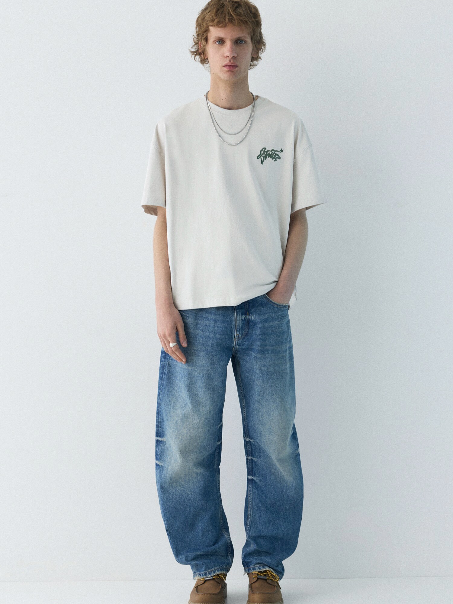 Pull&Bear Tričko 'STWD COMMUNITY'  krémová / smaragdová / čierna (obrázok 4)