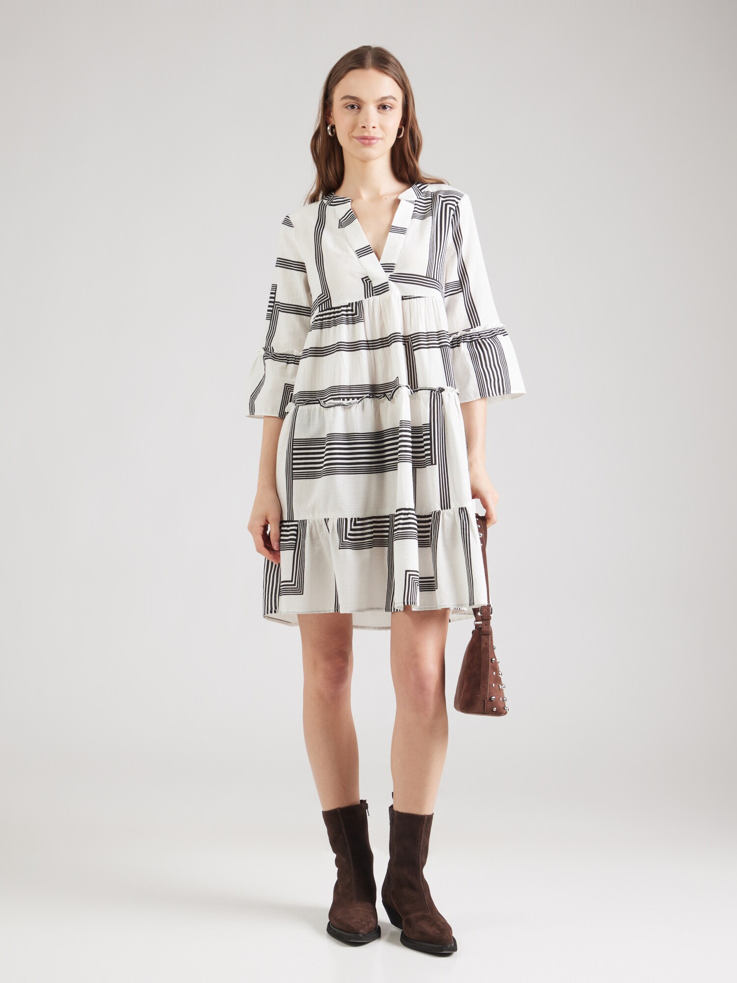 VERO MODA Ingruhák 'VMDicthe'  fekete / fehér termék 2. képe