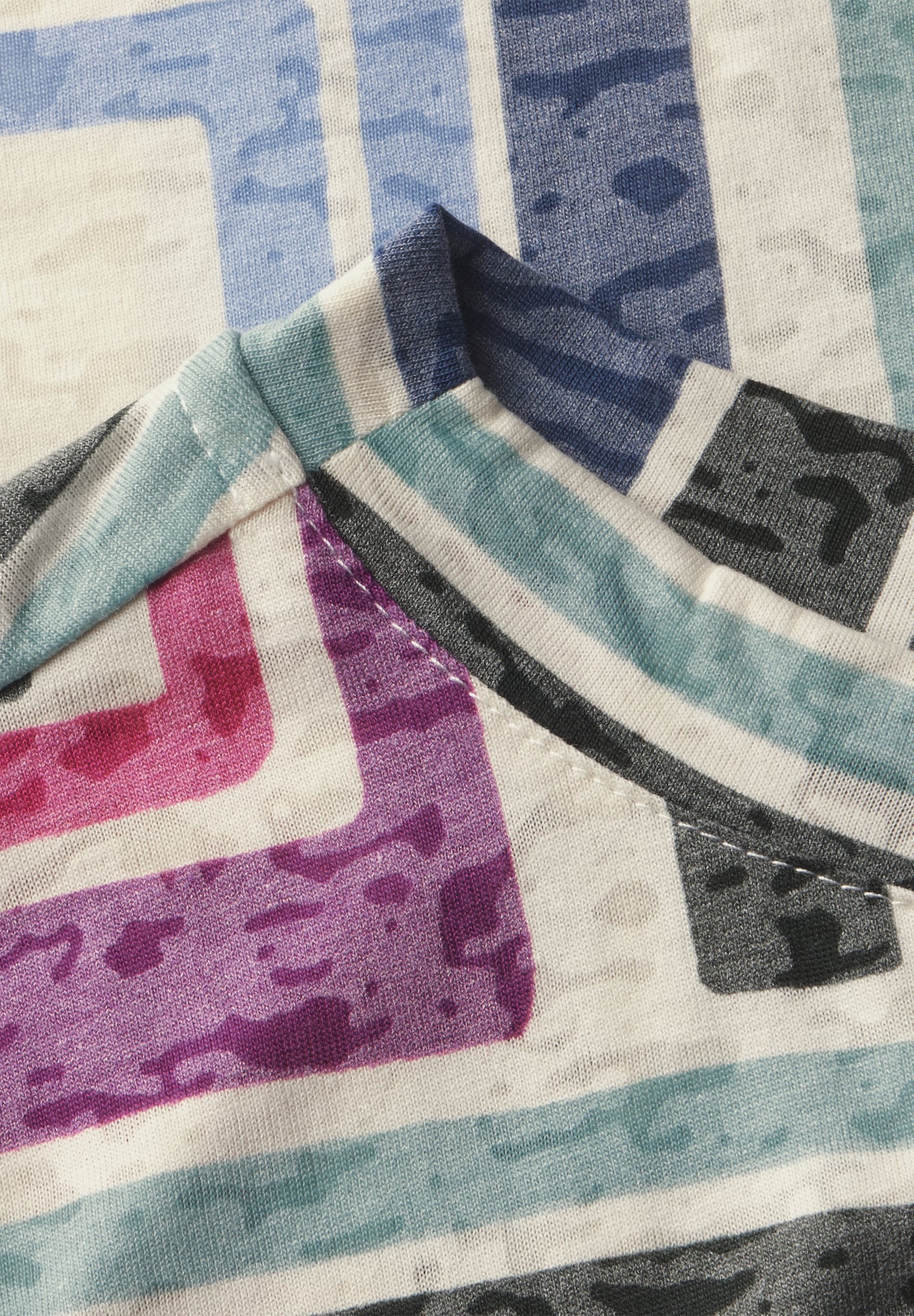 Thumbnail - T-Shirt