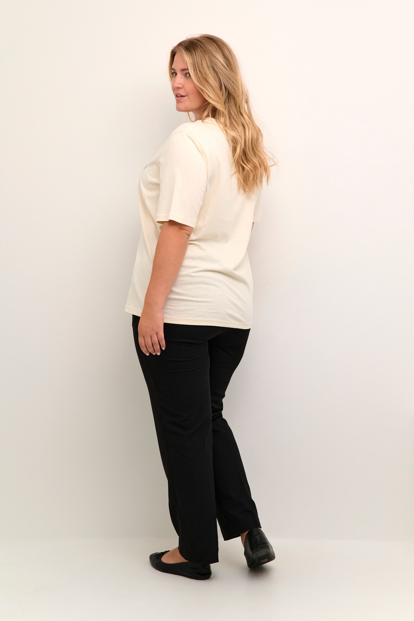 Thumbnail - Shirt 'July'
