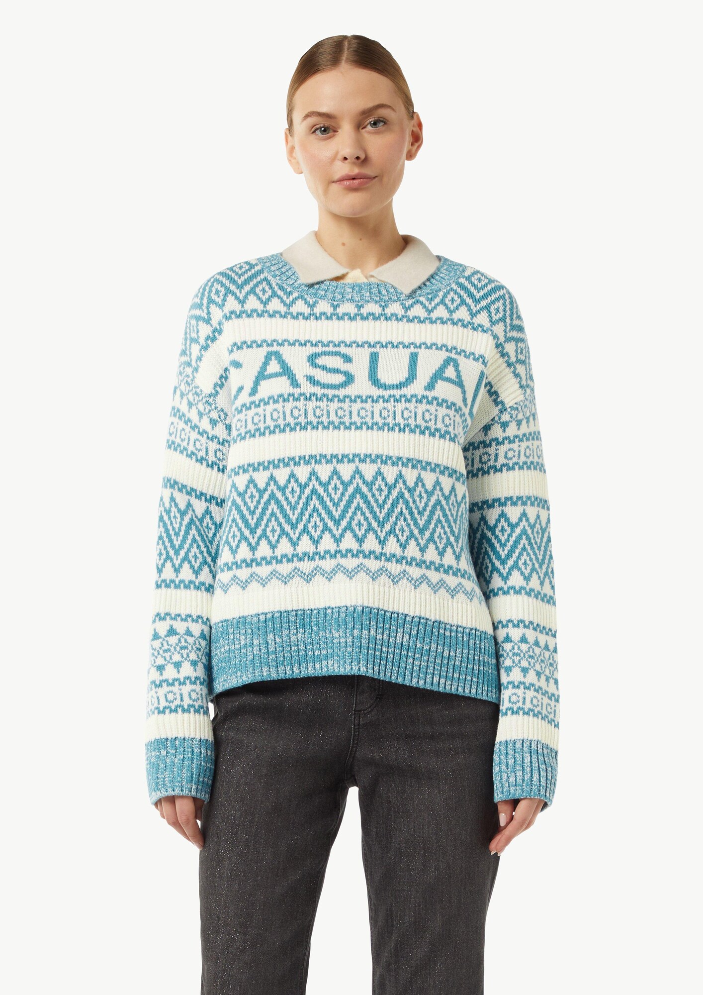 Thumbnail - comma casual identity Pullover