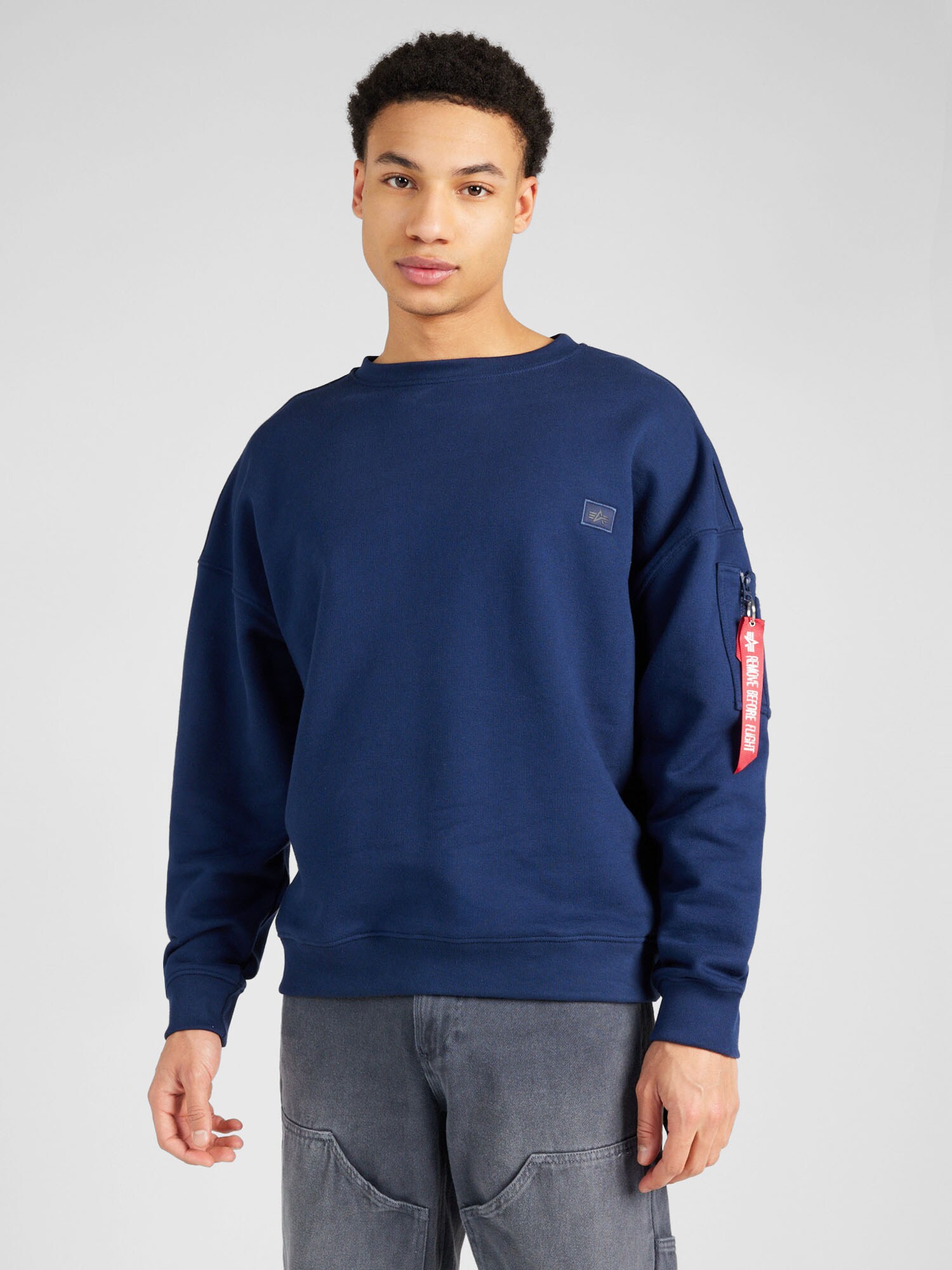ALPHA INDUSTRIES Tréning póló 'Essentials'  tengerészkék / piros termék 2. képe
