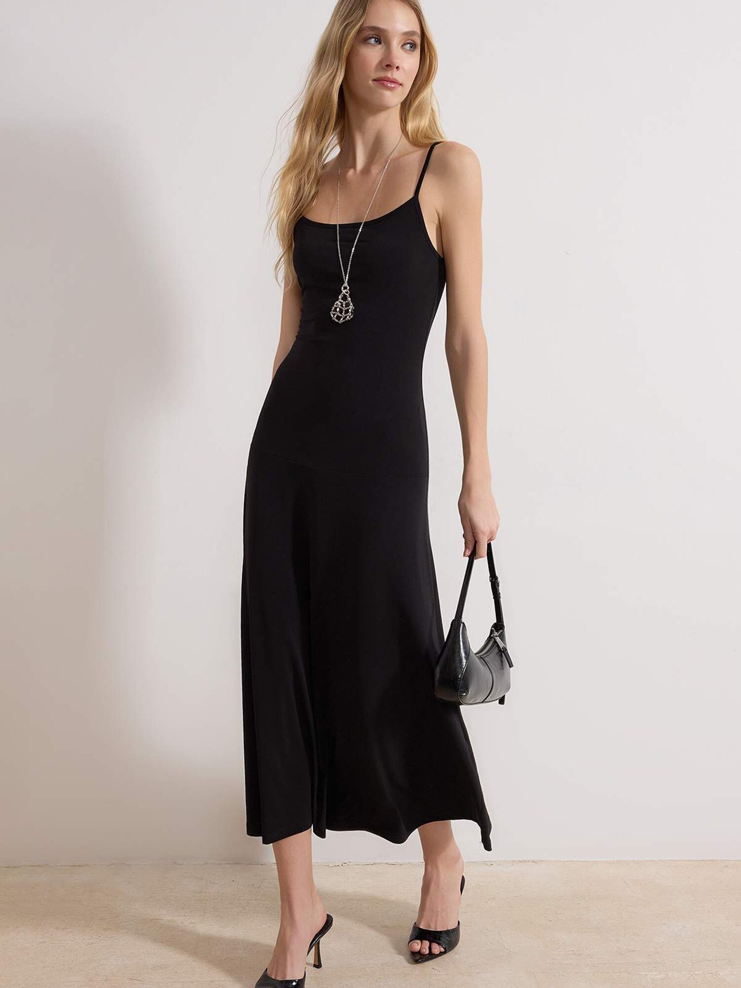 Trendyol Rochie de vară negru