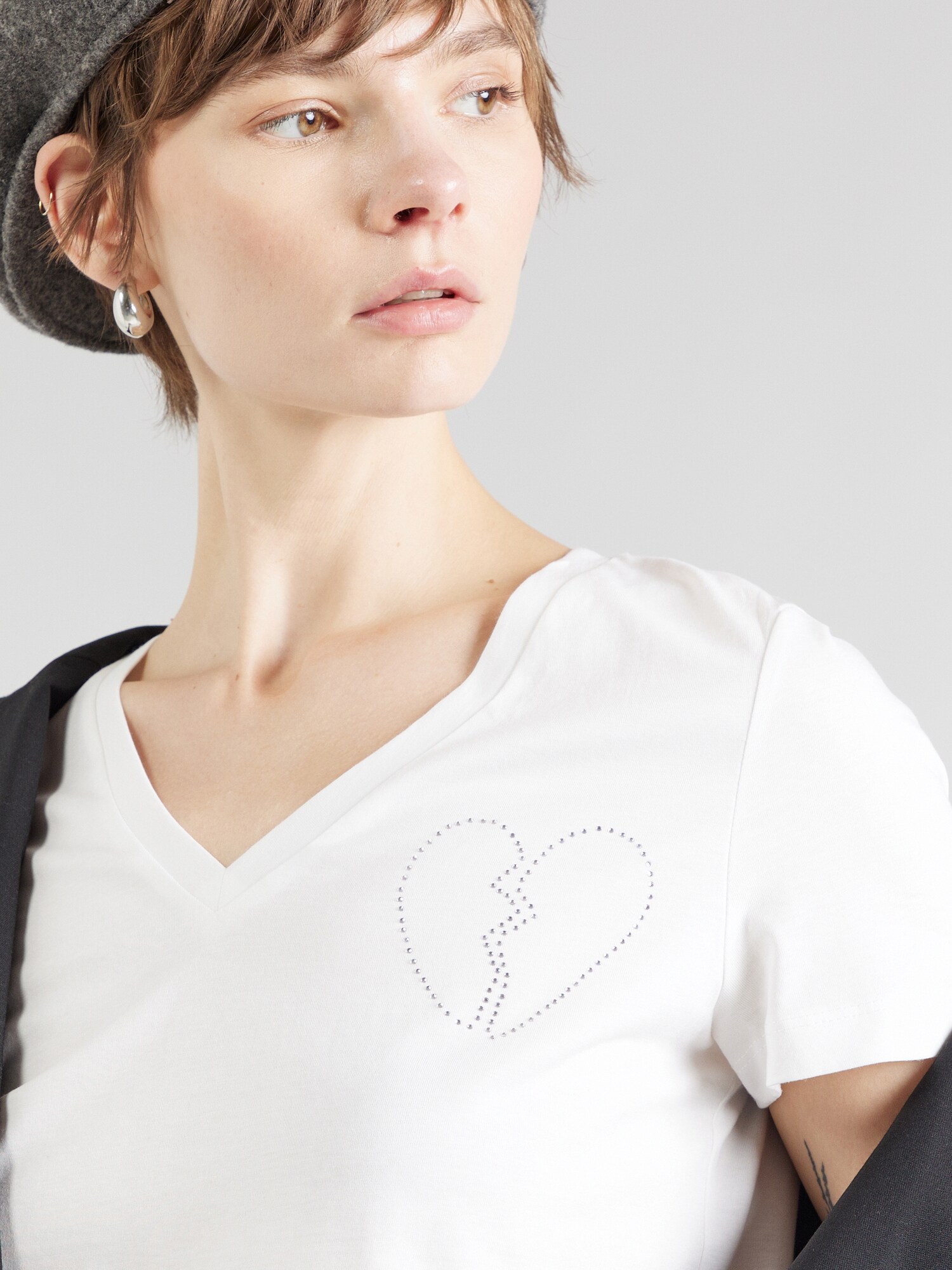 VERO MODA Tričko 'VMRIGA VANESSA' šedobiela (obrázok 5)