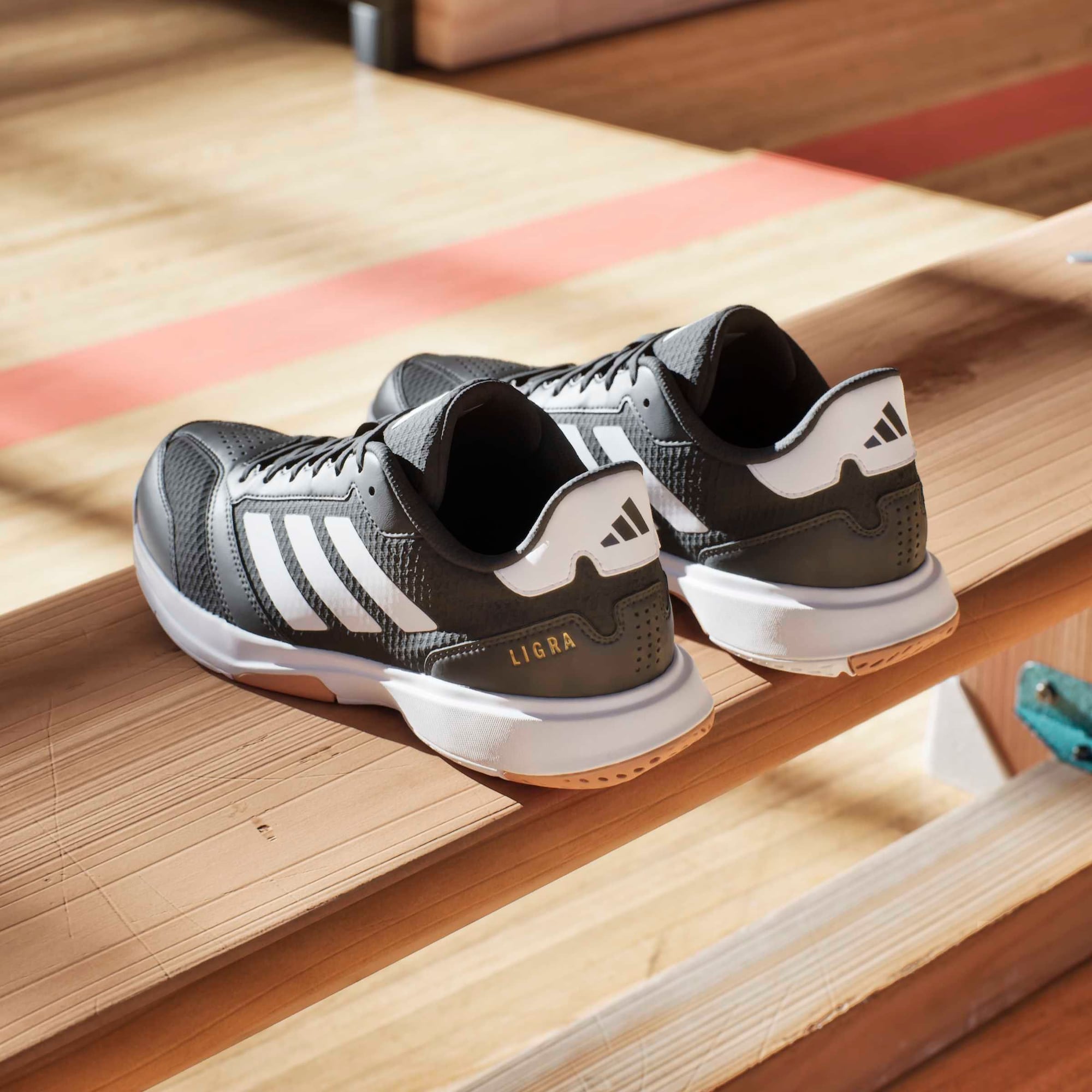 ADIDAS PERFORMANCE Calzado deportivo 'Ligra 8' negro / blanco – imagen 2