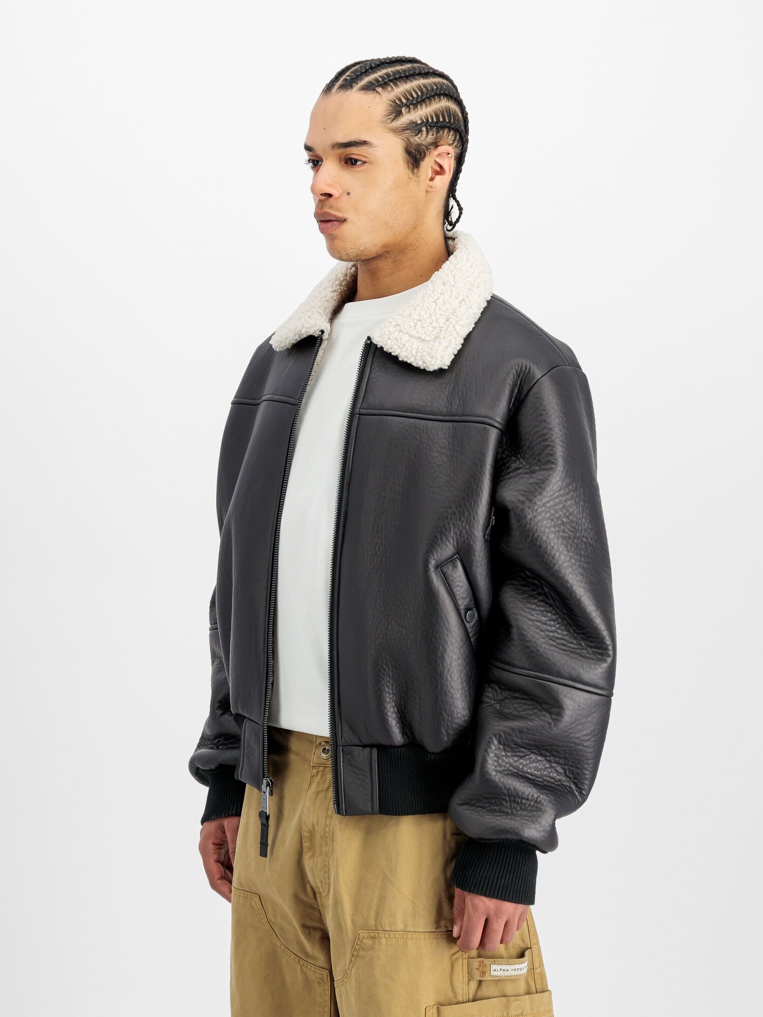 ALPHA INDUSTRIES Chaqueta de invierno 'B-15 Modified' crema / negro – imagen 3