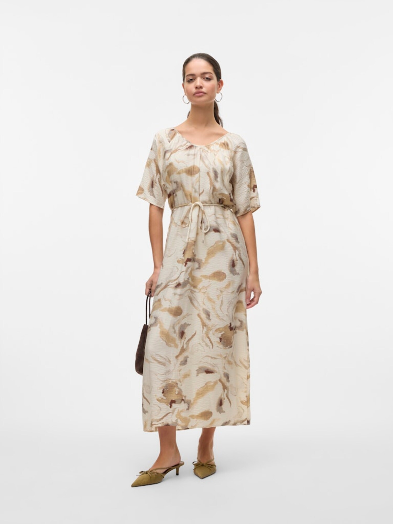 VERO MODA Ruha 'VMCILLE CHRISTA'  bézs / csokoládé / umbra / szürke termék 2. képe