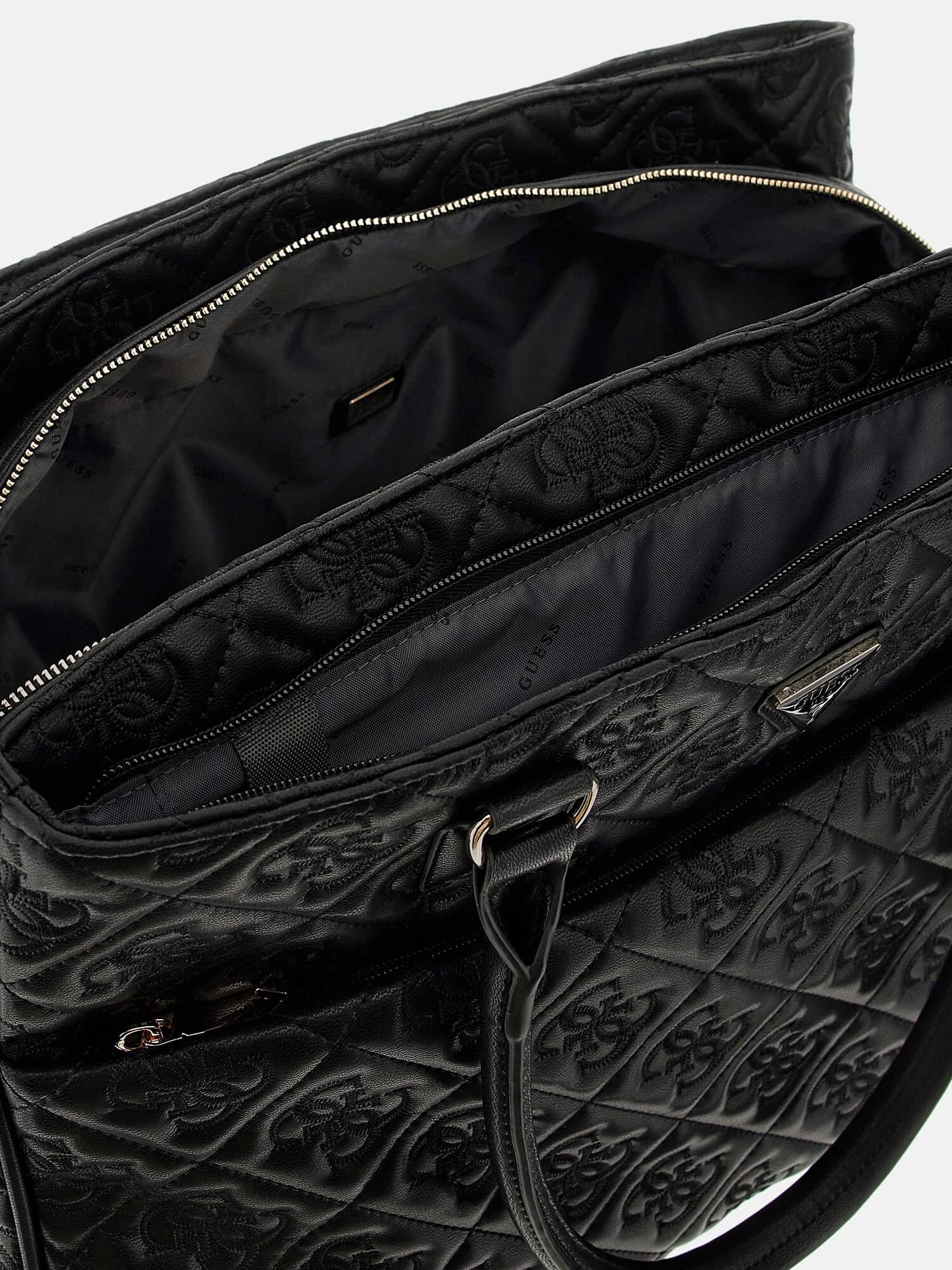 Thumbnail - GUESS Shopper Adelasia