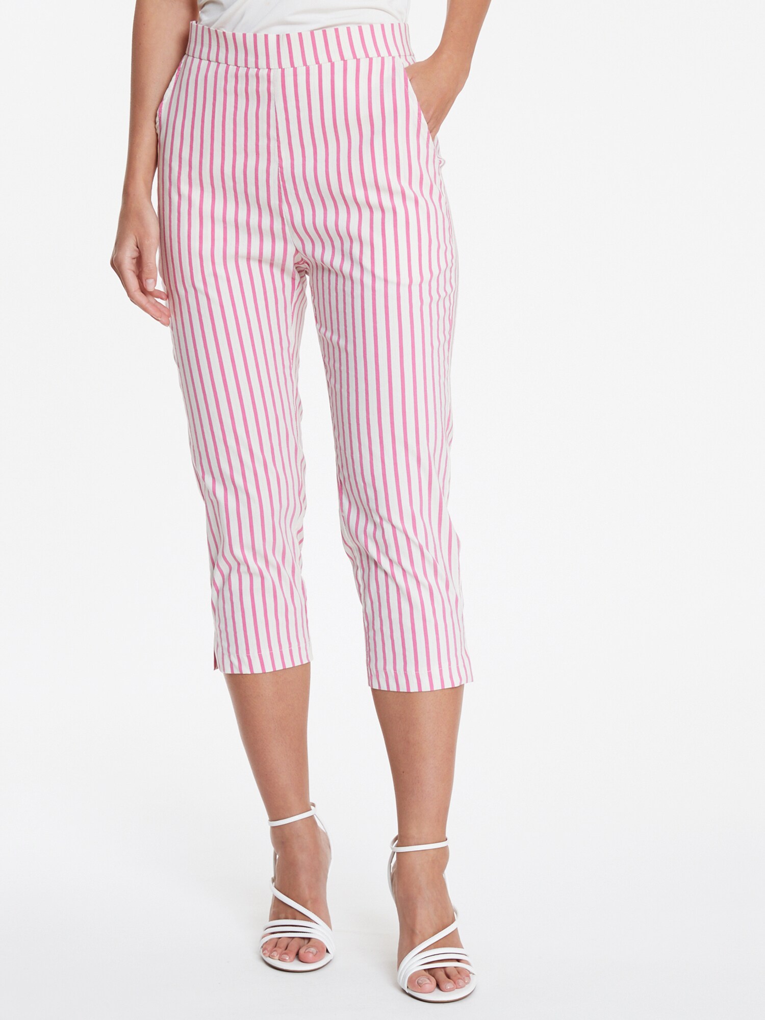 Thumbnail - Ana Alcazar Hose Walosa