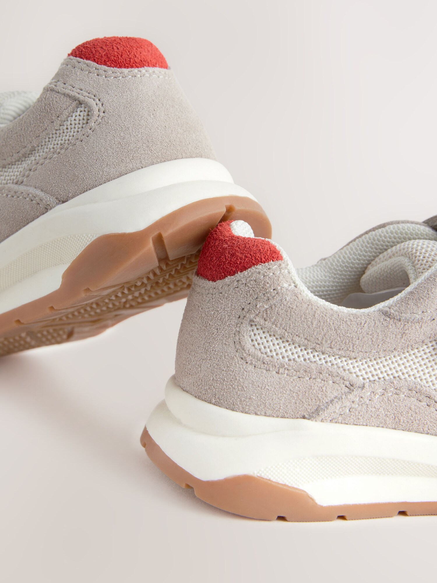 Thumbnail - Next Sneaker