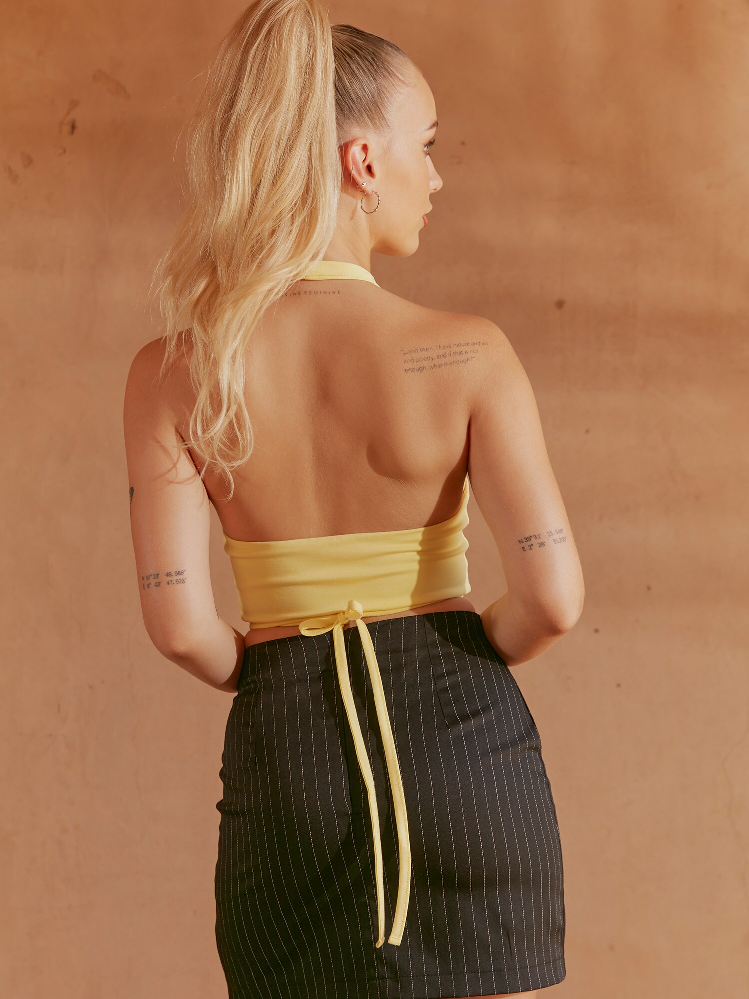 Ema Louise x ABOUT YOU Top 'Ayla' žltá (obrázok 6)