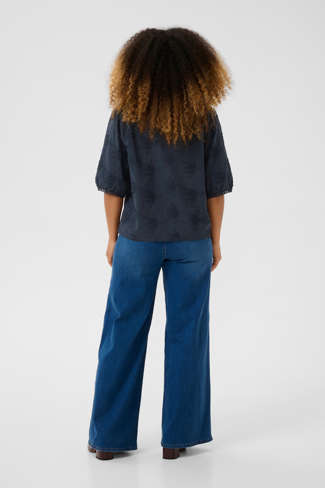 Thumbnail - Cream Bluse Alisa