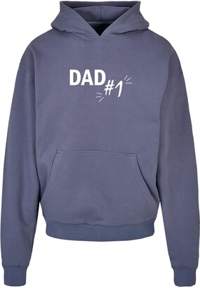 Merchcode Sweatshirt ‘Fathers Day – Dad number 1’ Duifblauw / Wit