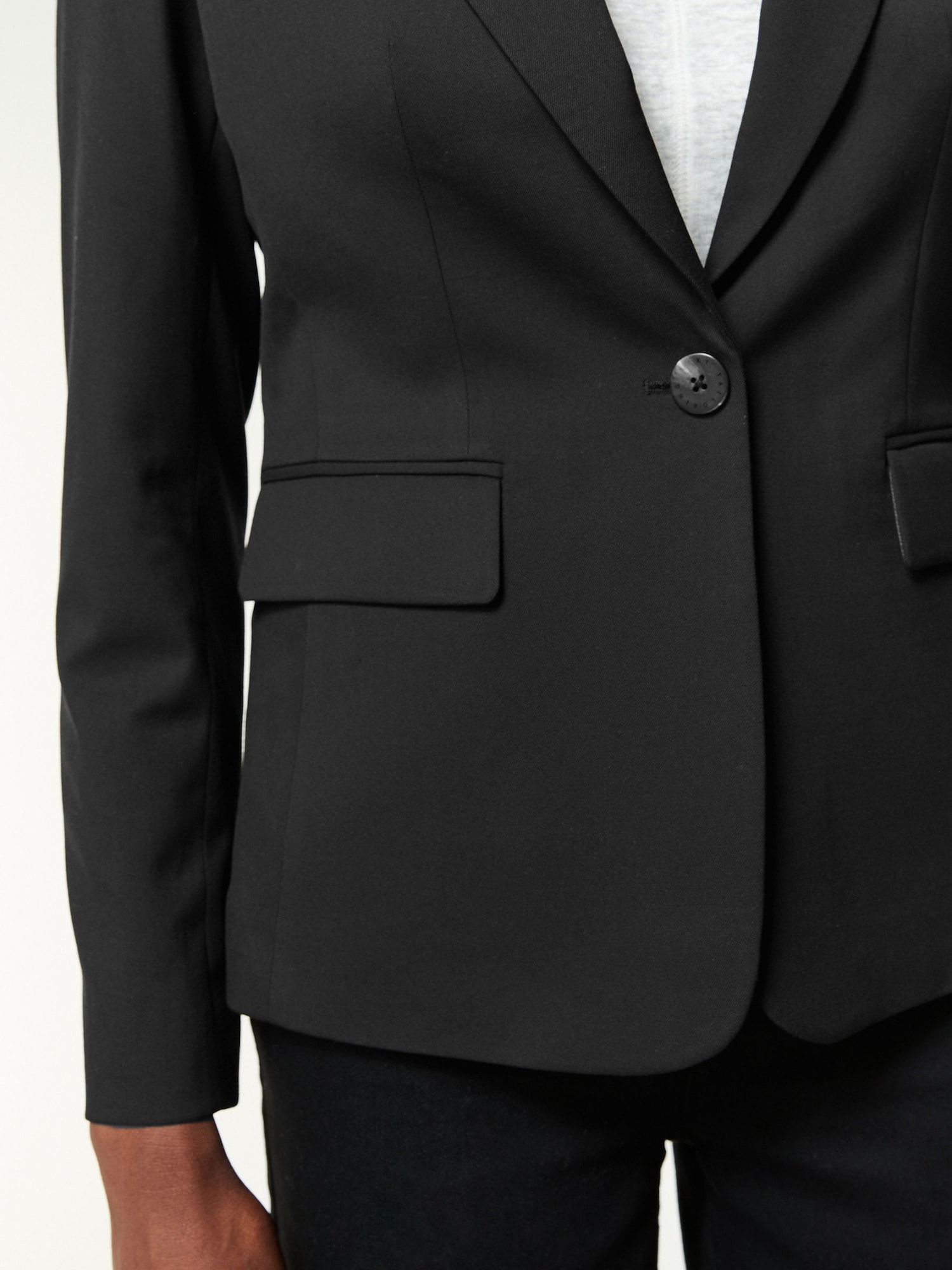 Thumbnail - Blazer