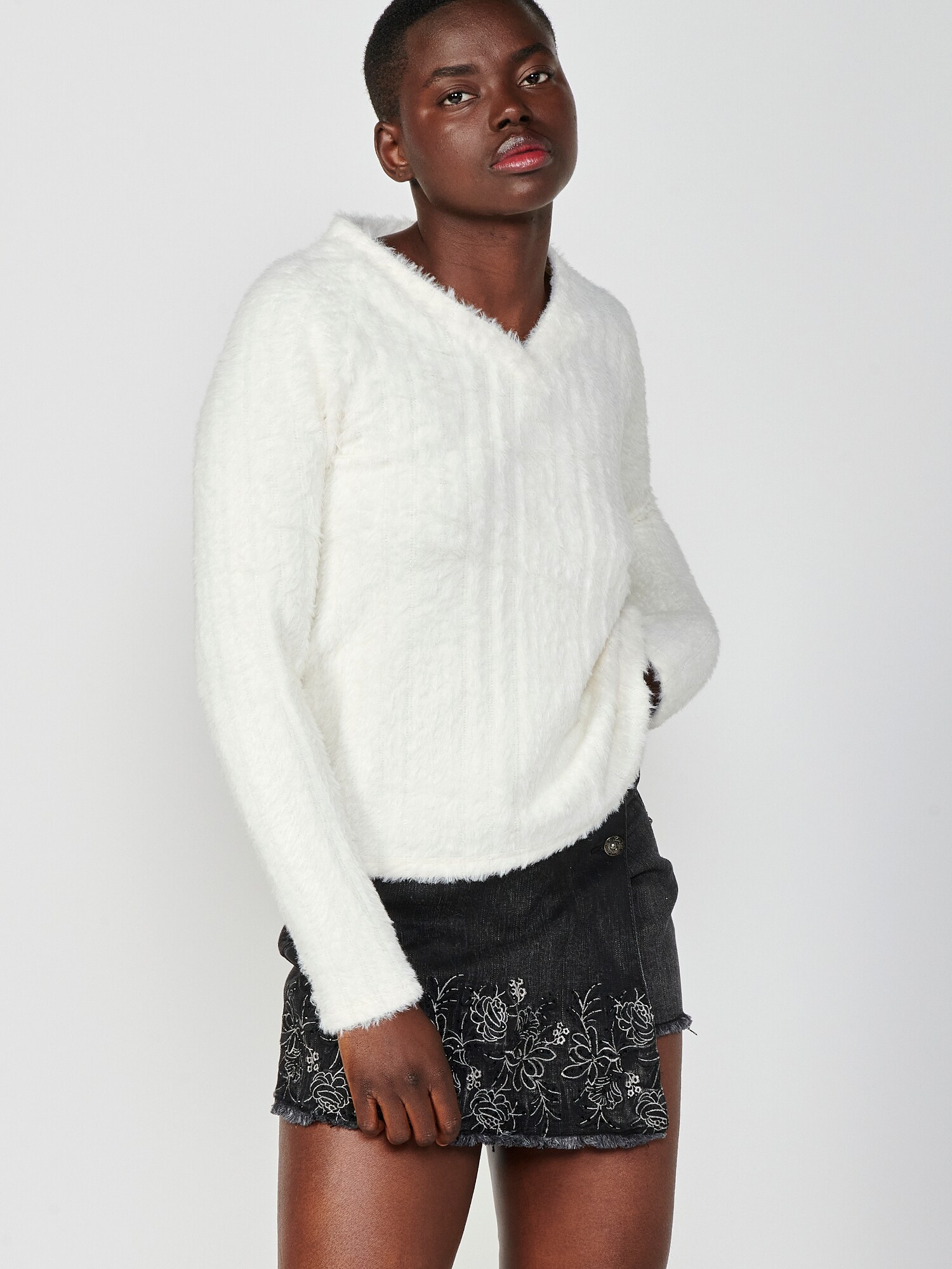 Thumbnail - Pullover