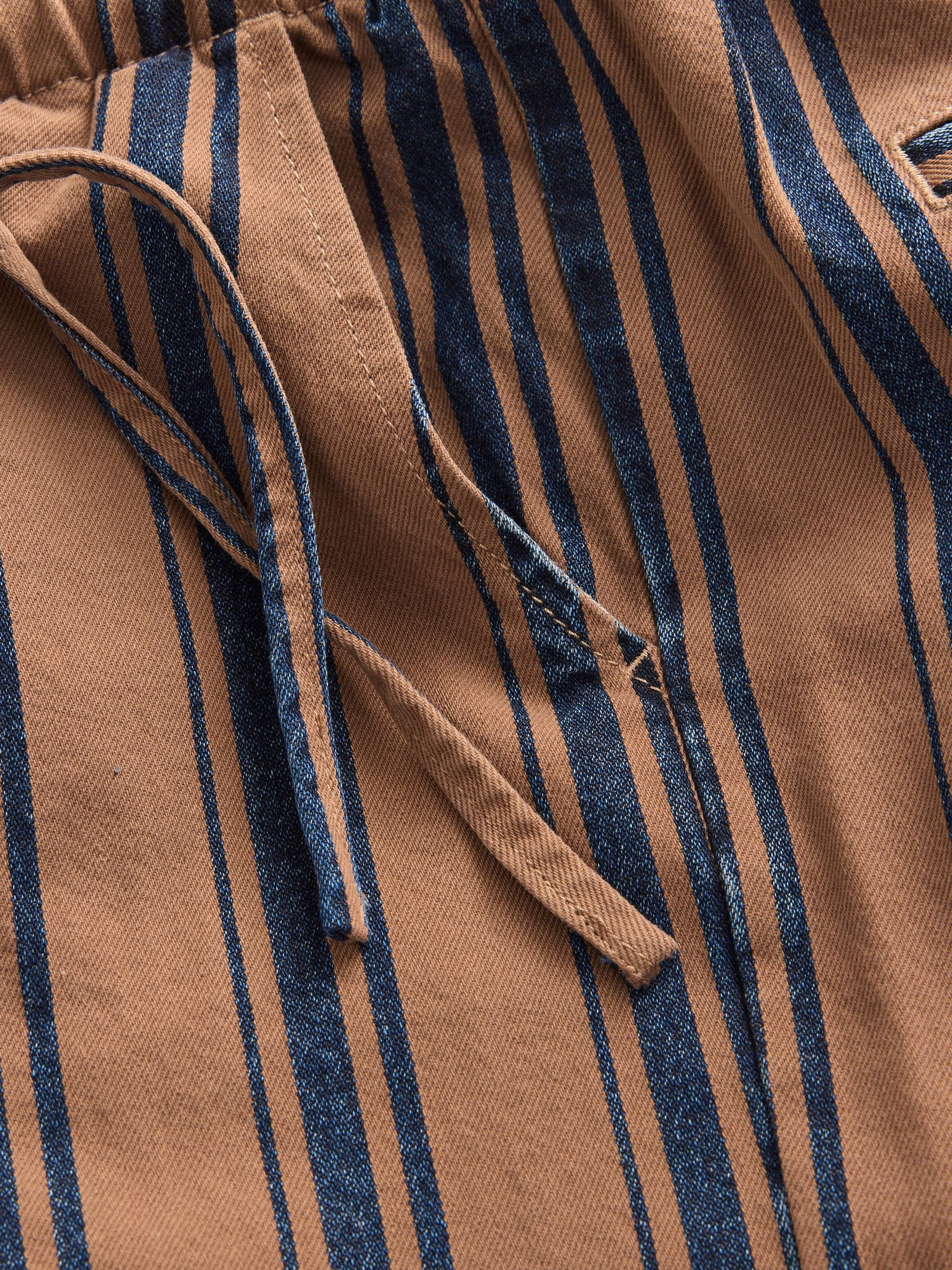 Thumbnail - Jeans
