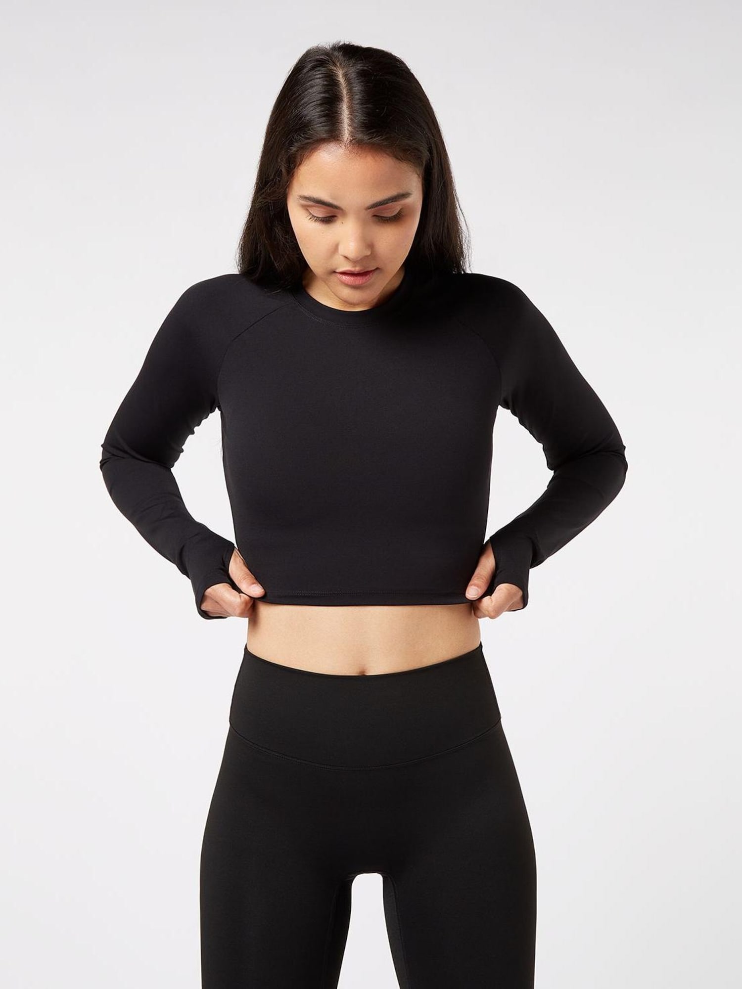 YO-GAYA Sportski top 'Long Sleeve Crop Top' crna