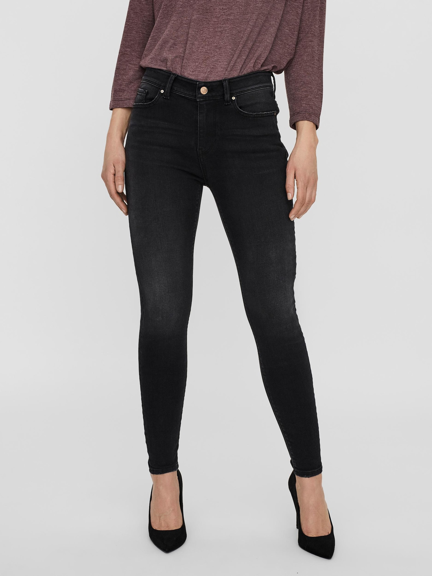 VERO MODA Farmer 'Peach'  fekete farmer termék 2. képe