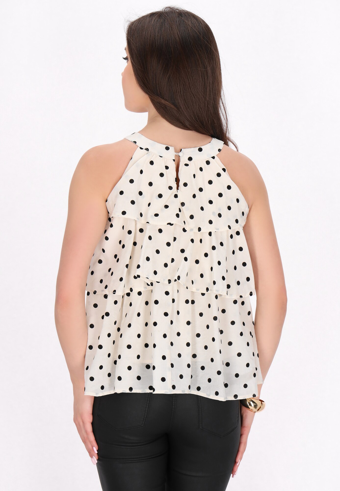 Thumbnail - faina Top Fashion Look