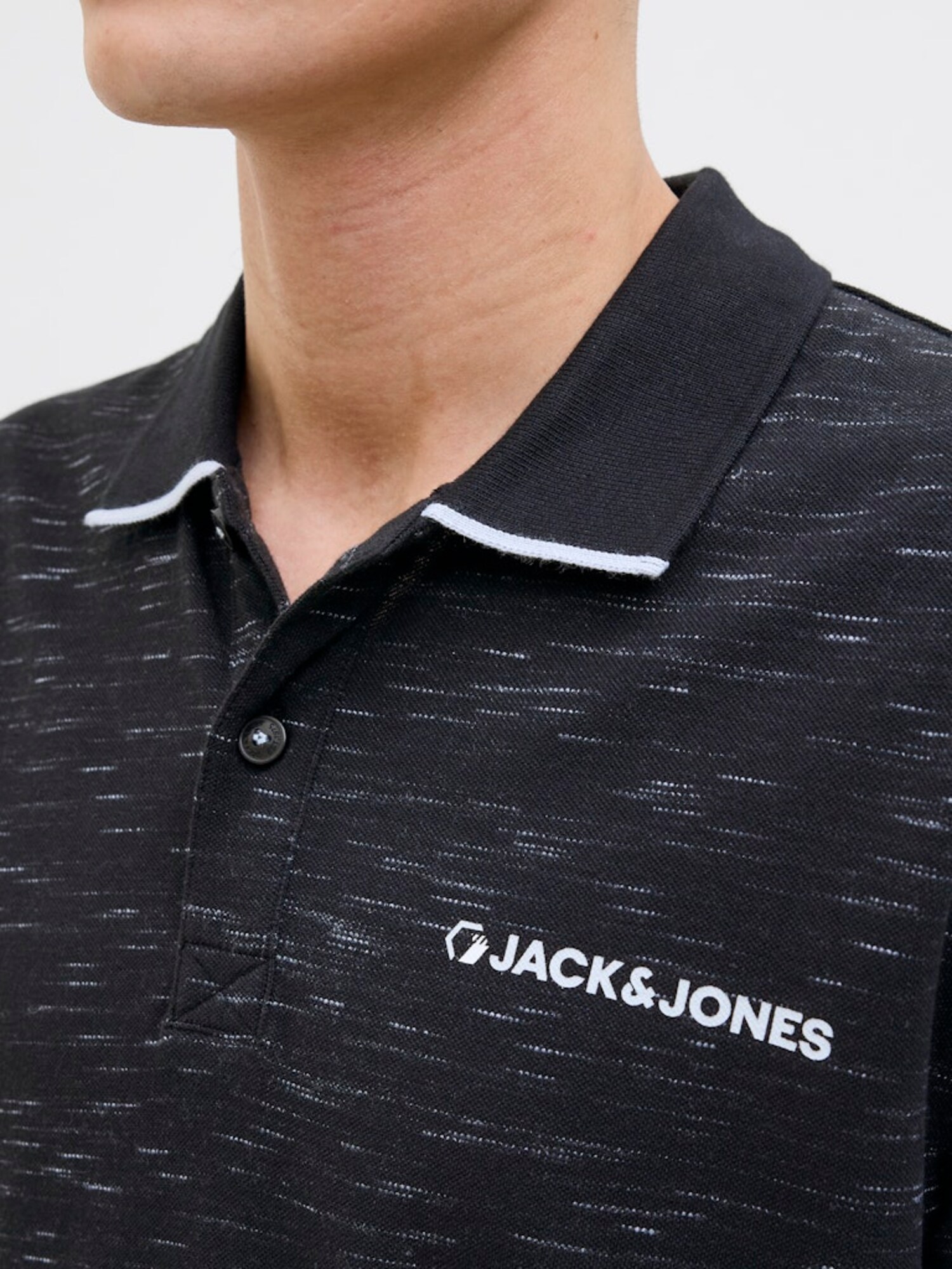 JACK & JONES Póló 'Logan'  fekete / fehér termék 2. képe