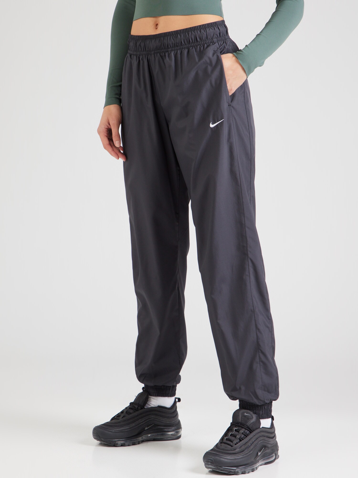 Nike Sportswear Nadrág 'Classic'  fekete / fehér termék 2. képe