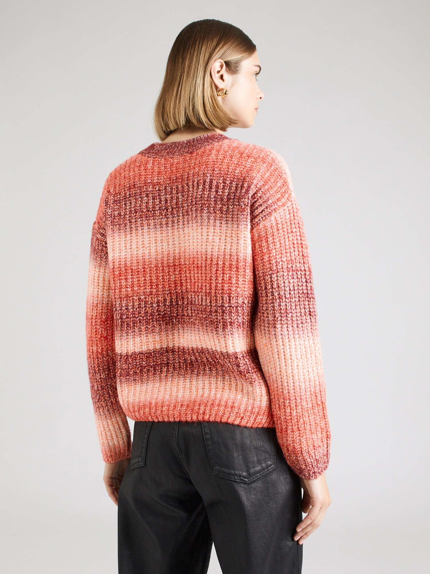 Thumbnail - Pullover