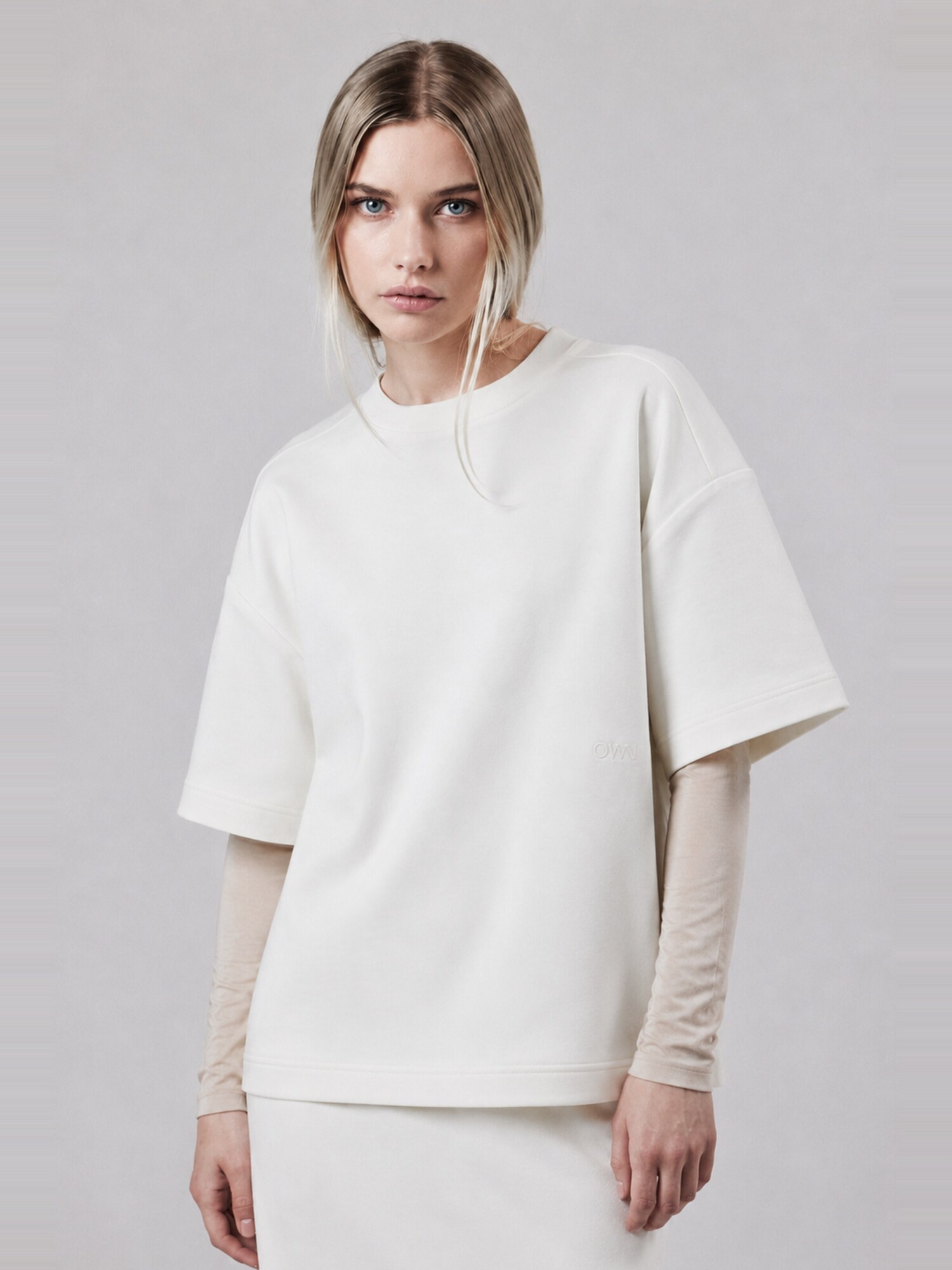 OWN Off With Nature Sweater majica 'T-Shirt Girocollo Loose Fit in Interlock Off White' bijela