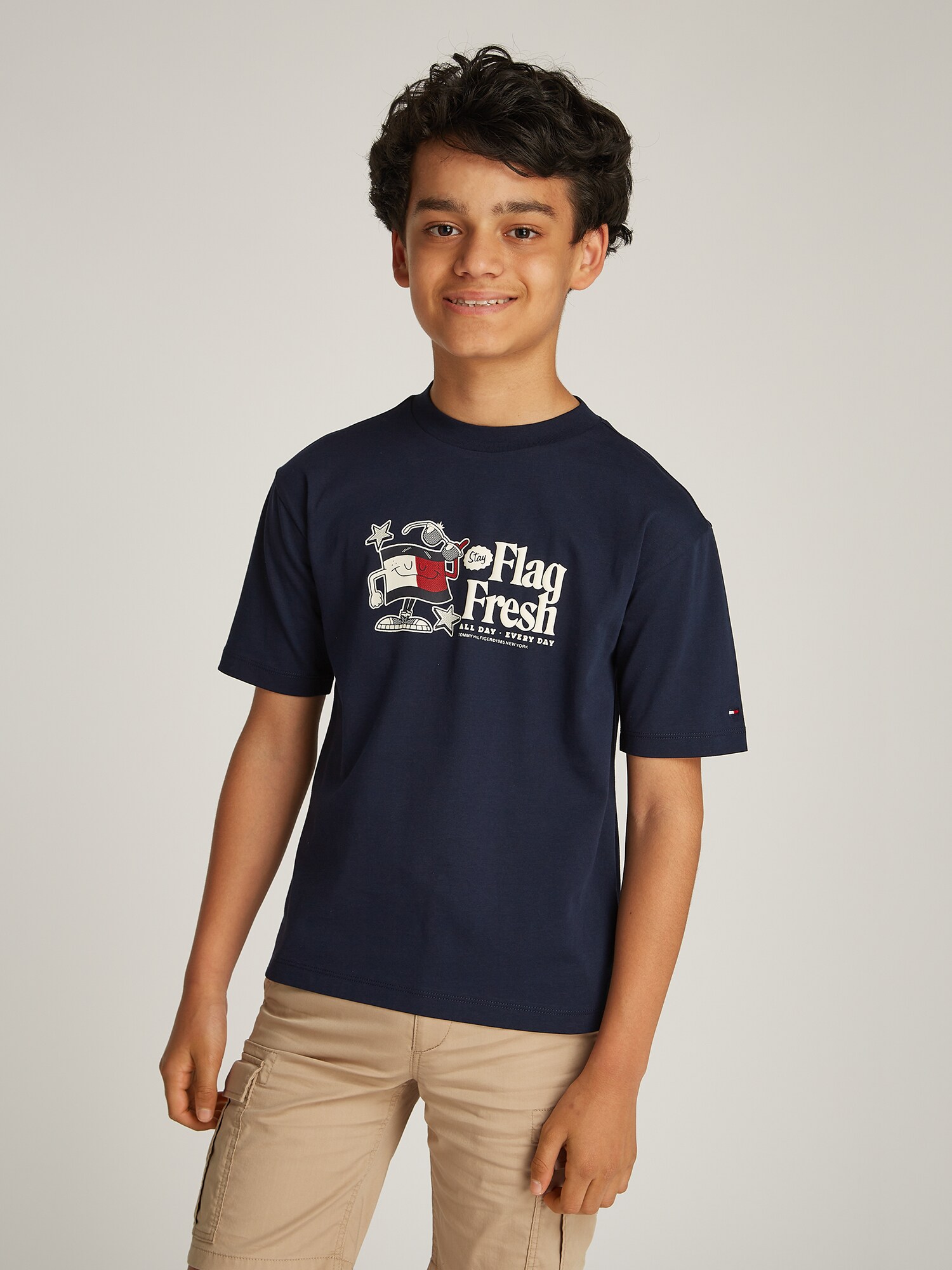 TOMMY HILFIGER Póló 'FLAG FUN TEE SS'  tengerészkék termék 2. képe