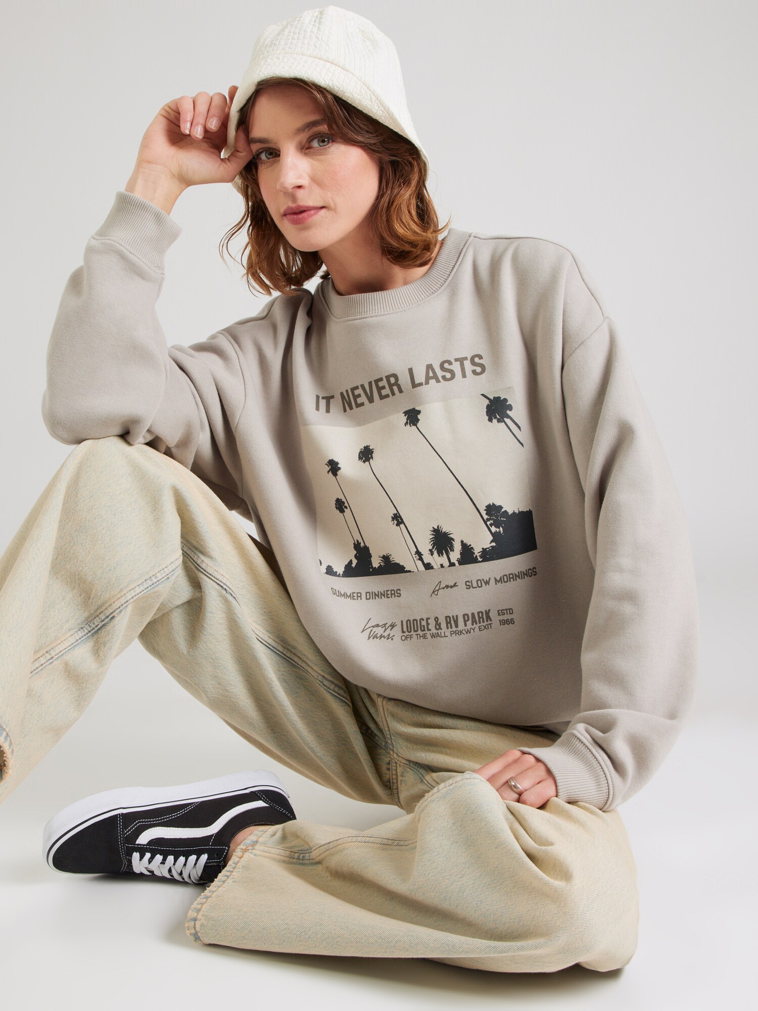 Thumbnail - Sweatshirt 'NEVERLASTING'