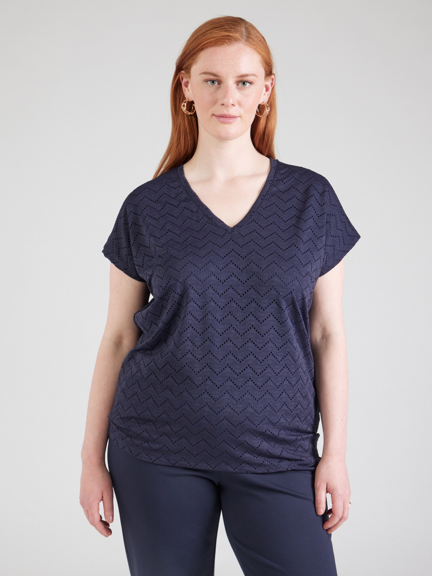 Vero Moda Curve Póló 'VMCTHAS'  tengerészkék termék 2. képe