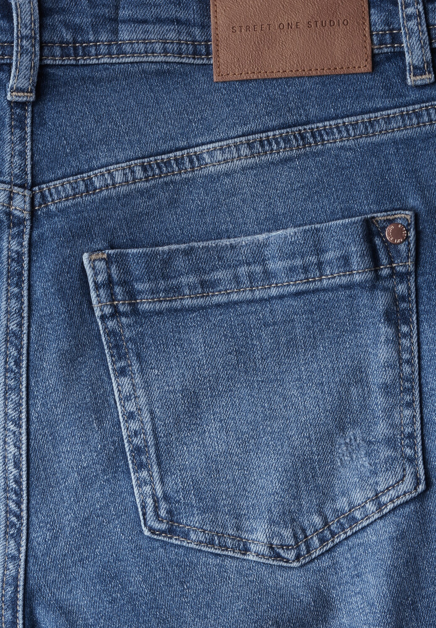 Thumbnail - Jeans im Destroyed-Look