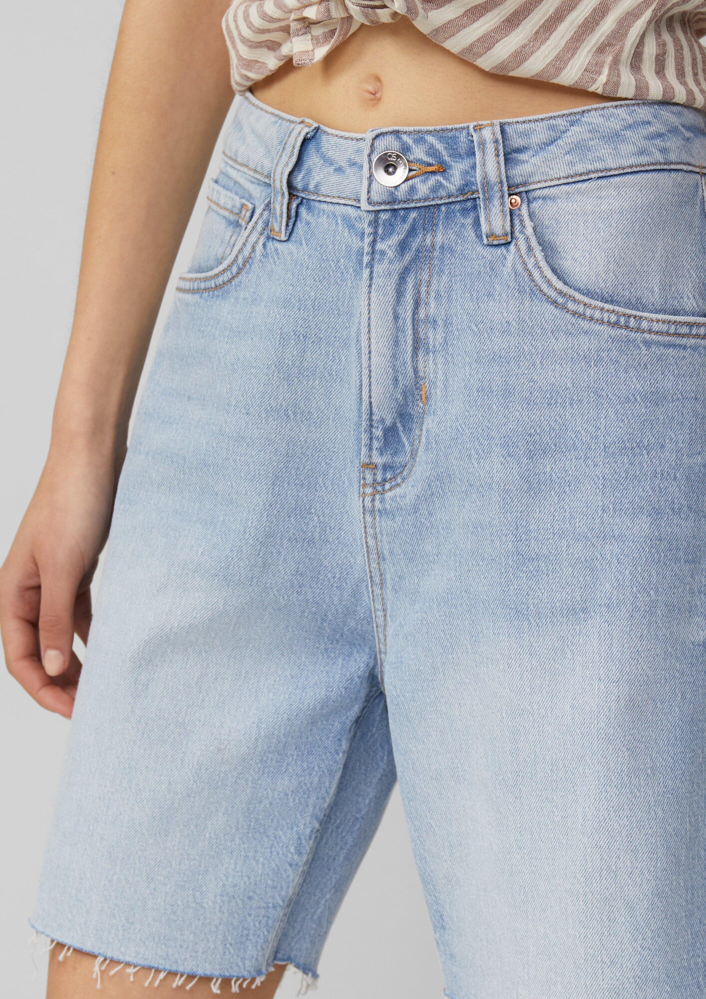 Thumbnail - QS Shorts