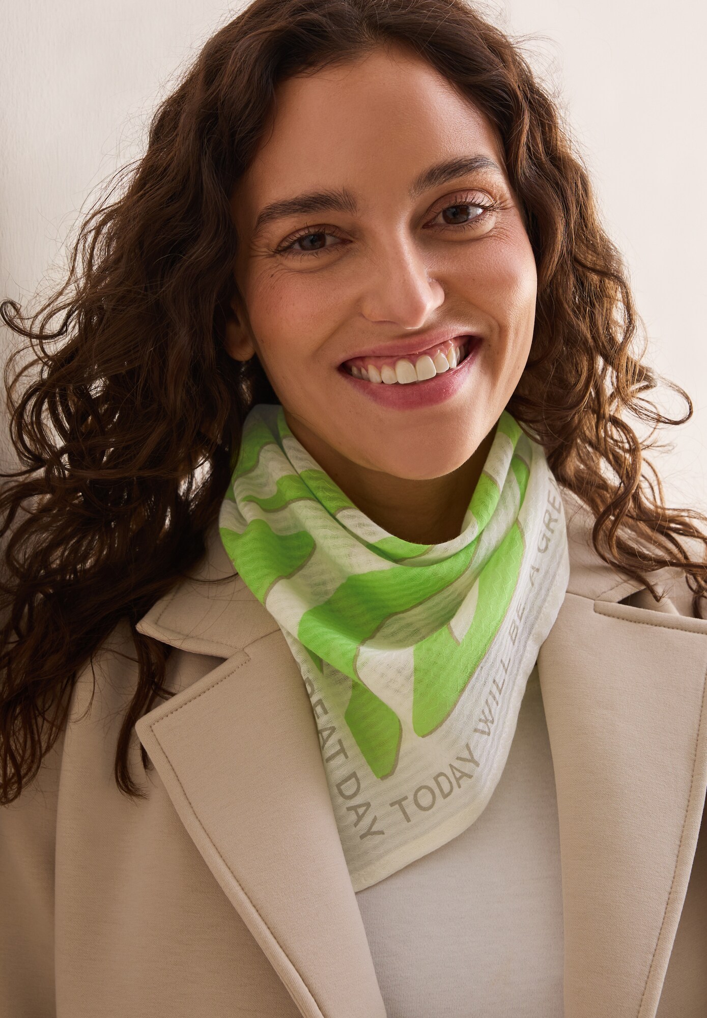 Thumbnail - CECIL Bedrucktes Bandana