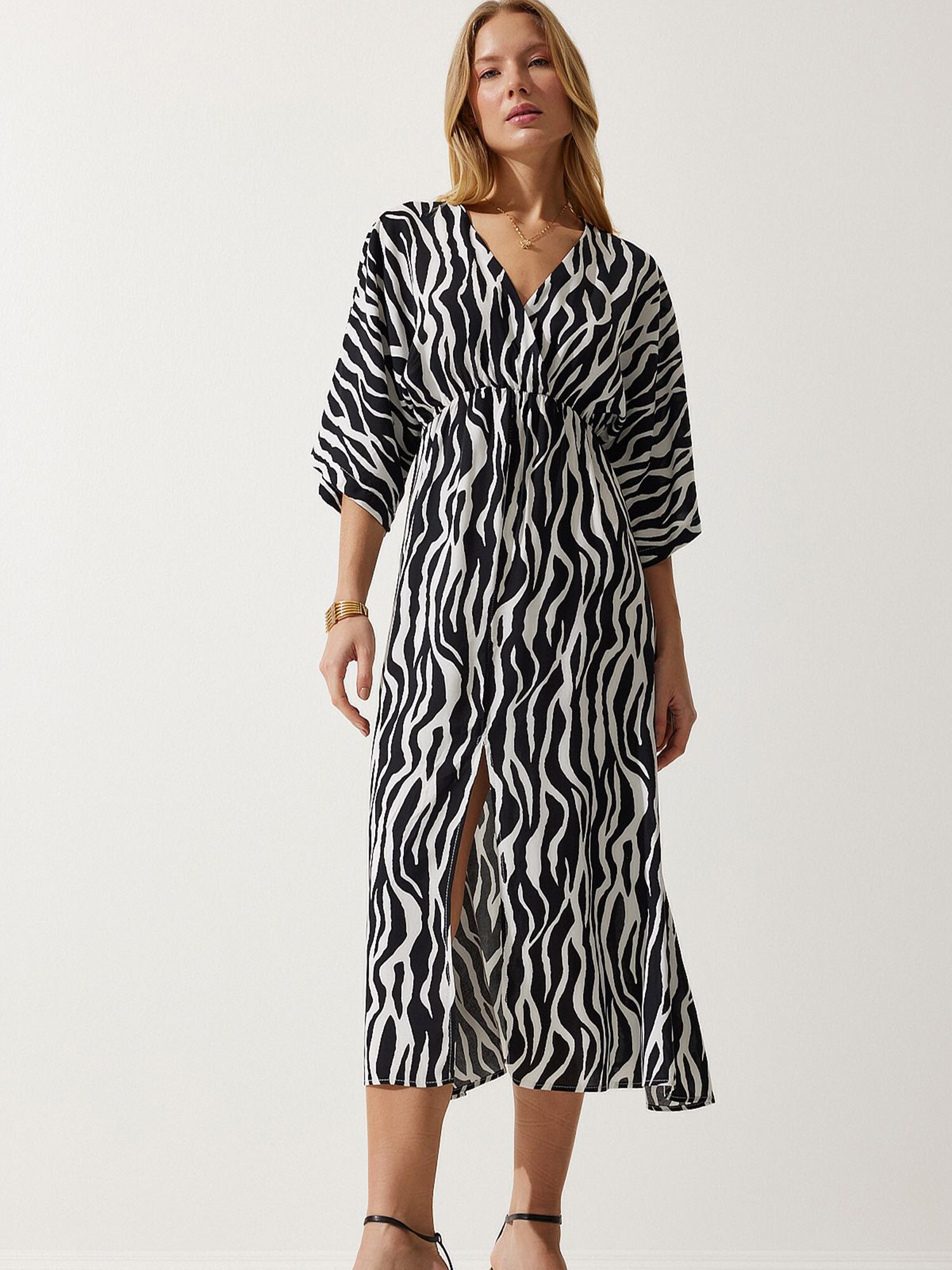Thumbnail - Happiness stanbul Kleid