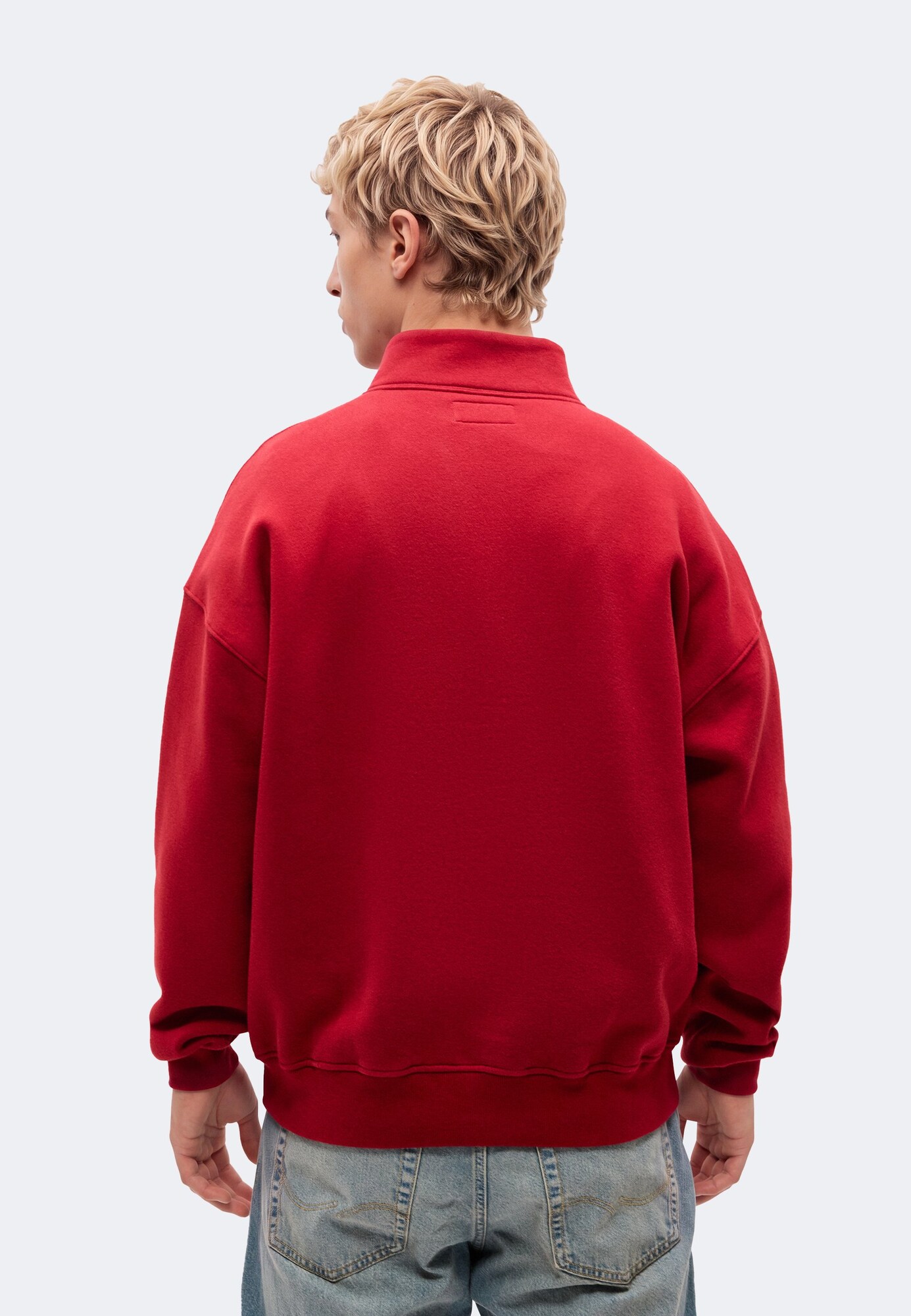 Abercrombie & Fitch Sudadera 'ESSENTIAL'  rojo sangre – imagen 4